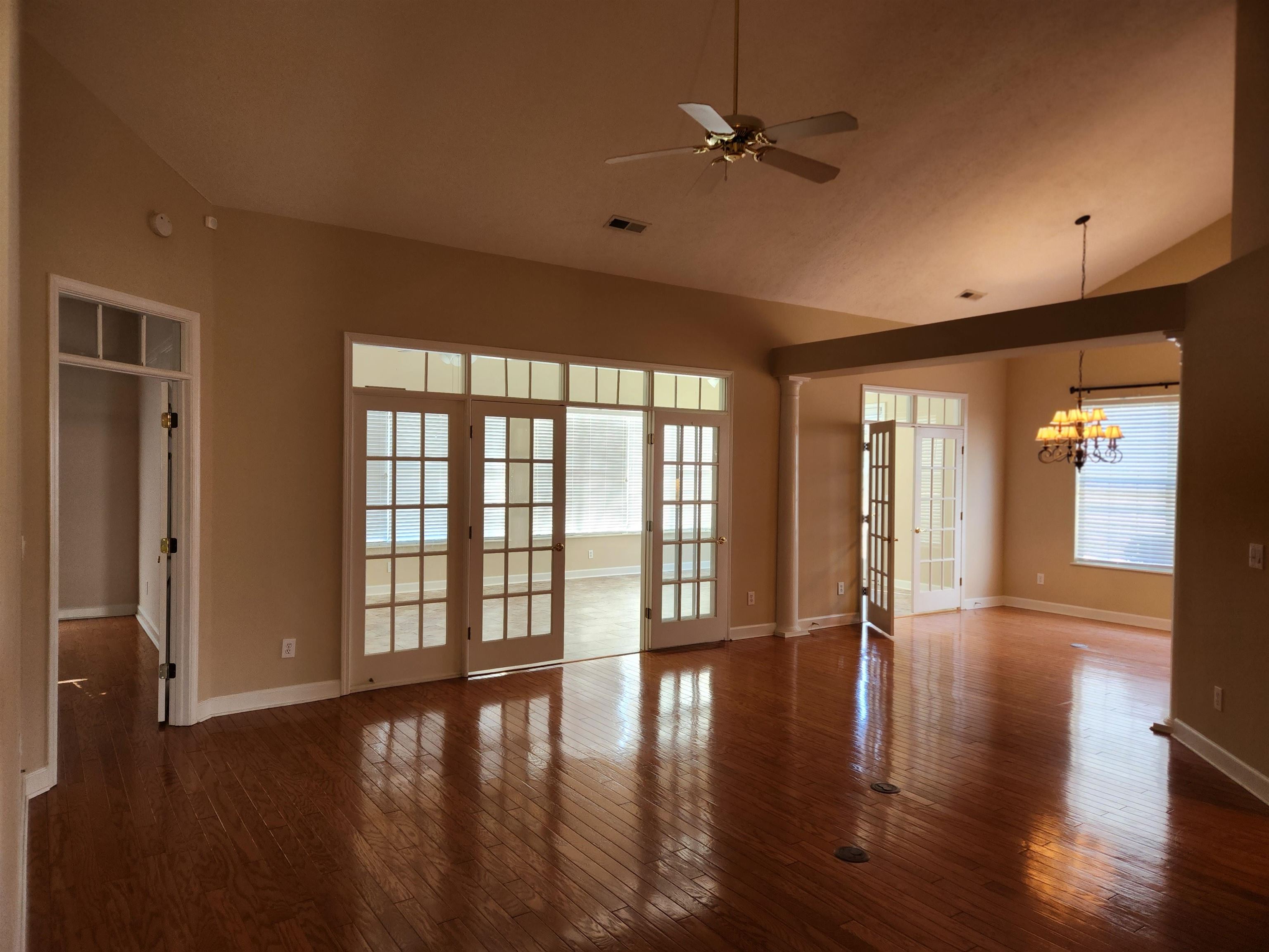 9398 Pinckney Ln. Property Photo 2