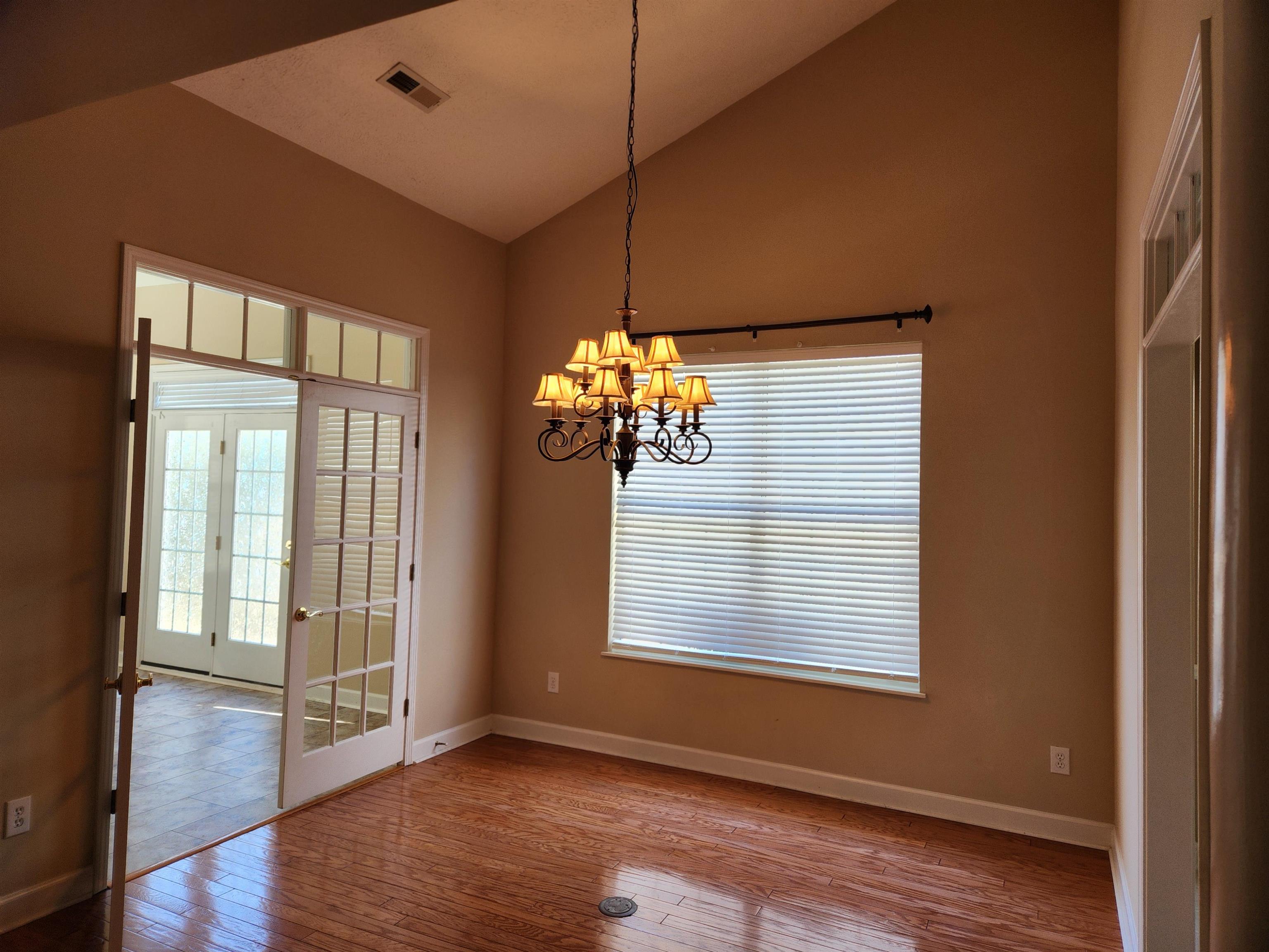 9398 Pinckney Ln. Property Photo 3