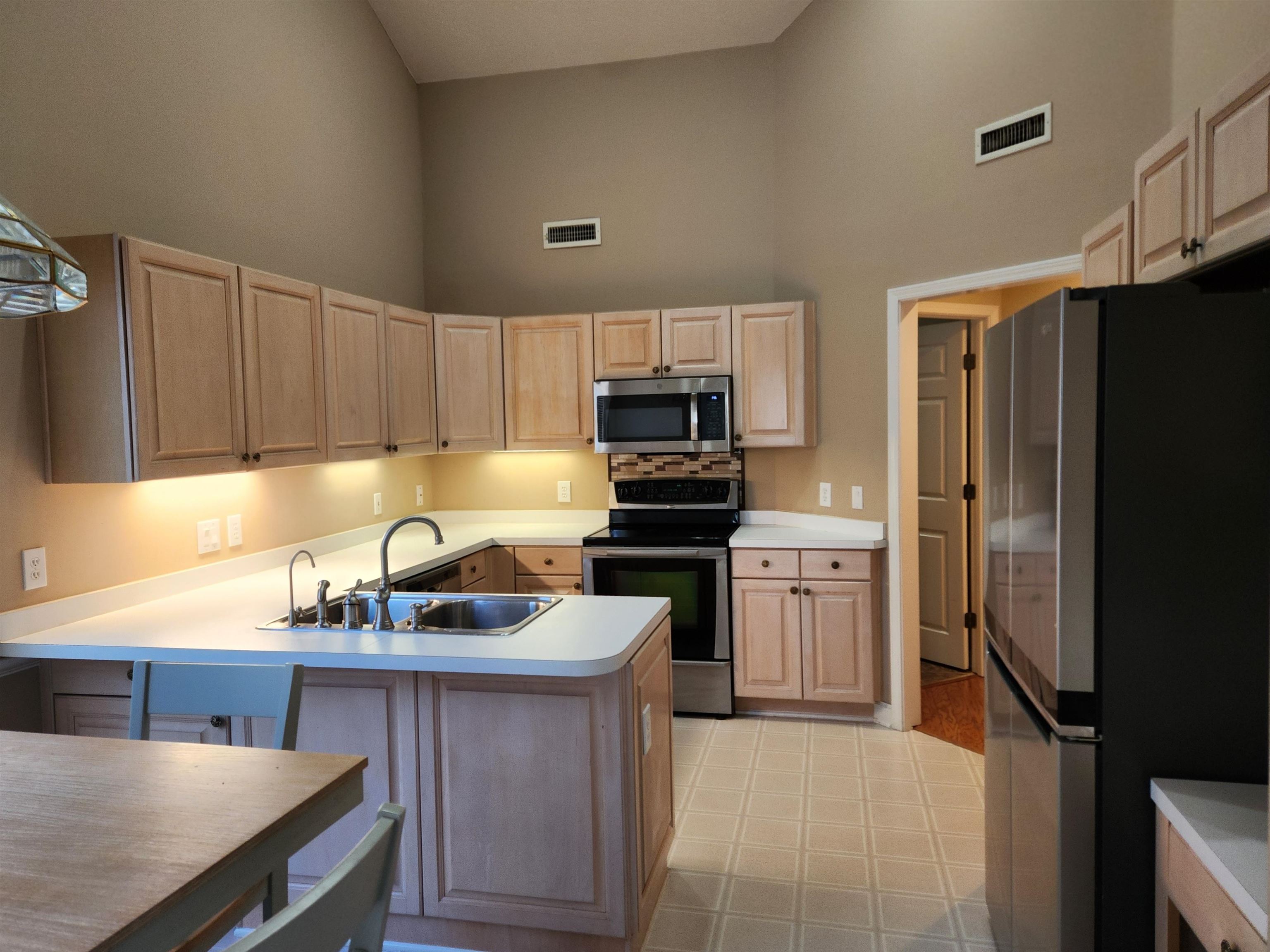 9398 Pinckney Ln. Property Photo 5