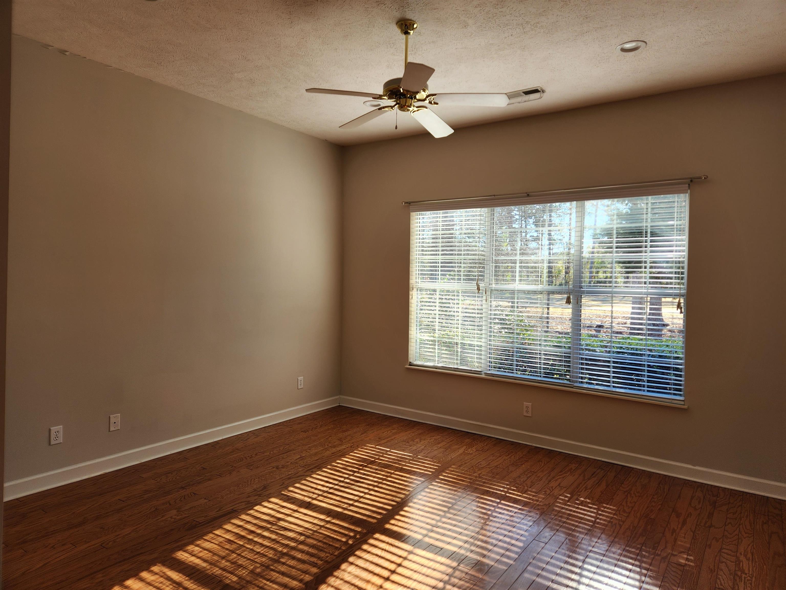 9398 Pinckney Ln. Property Photo 7