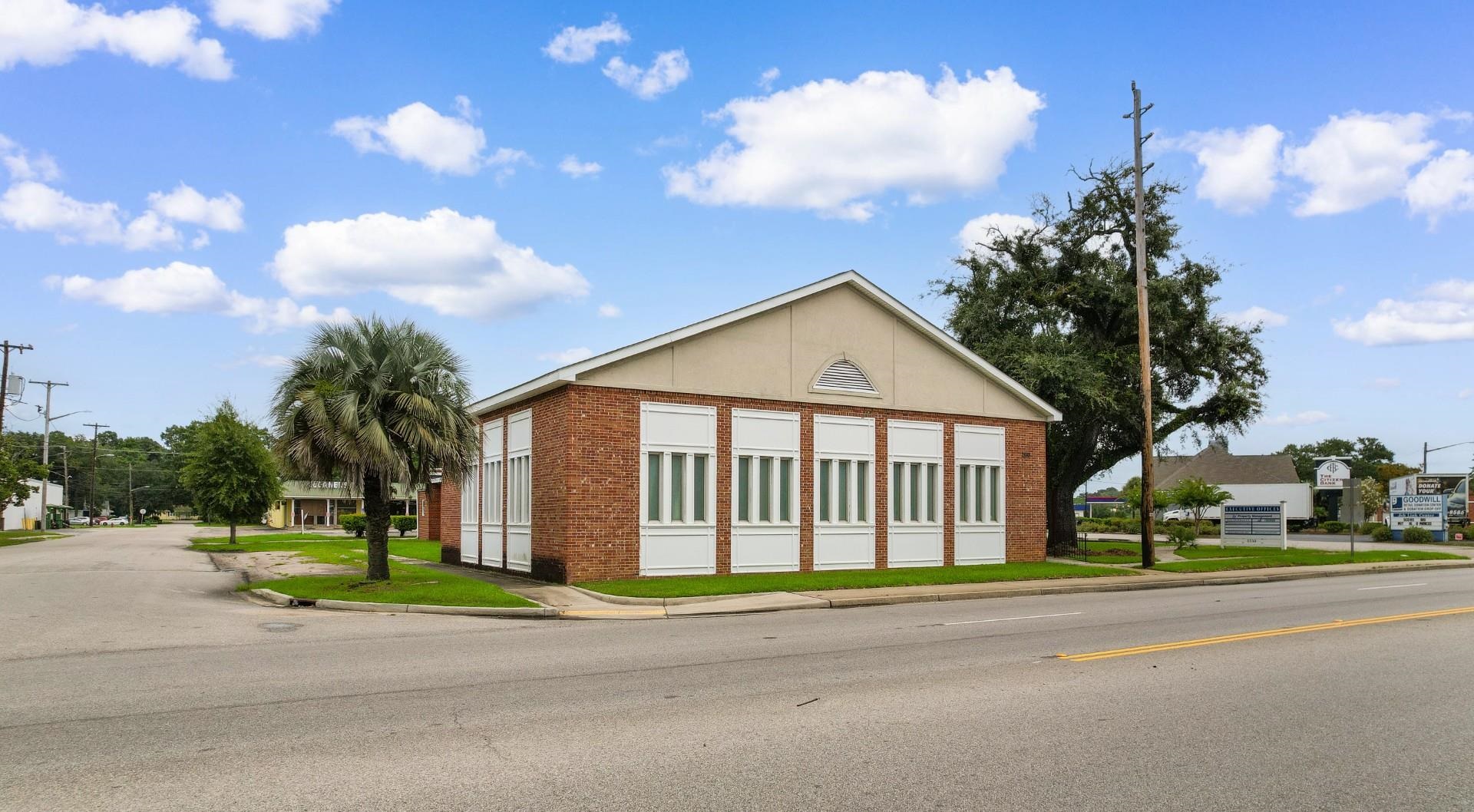 1530 Highmarket St. Property Photo 2