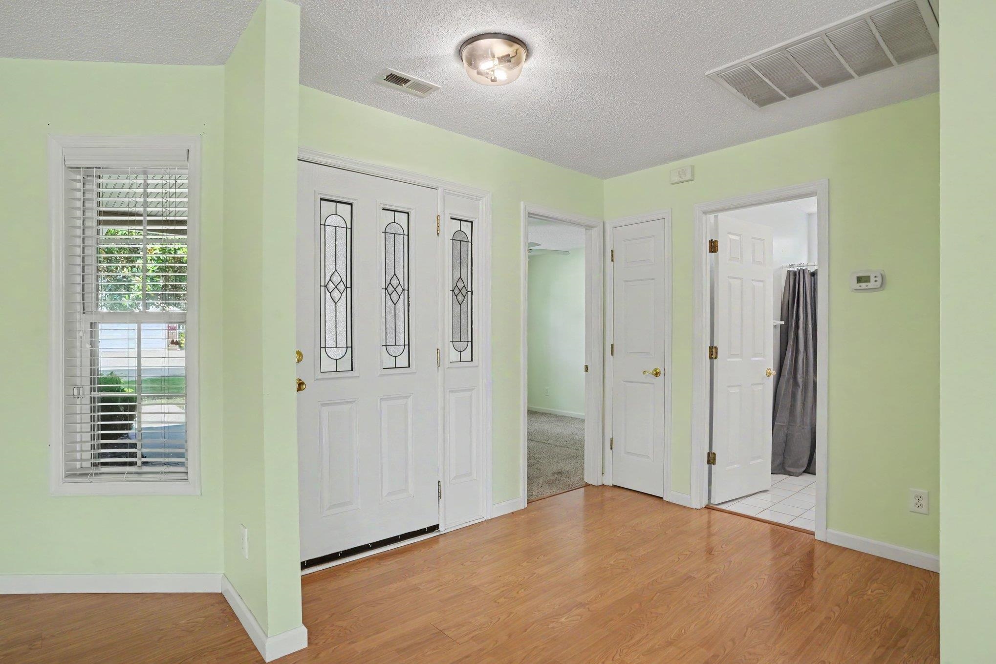 4204 Ravenwood Dr. Property Photo 6