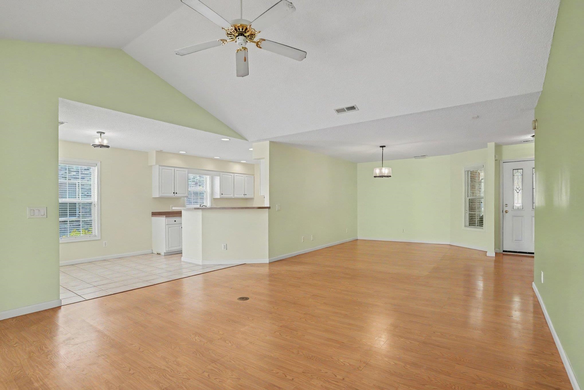 4204 Ravenwood Dr. Property Photo 9