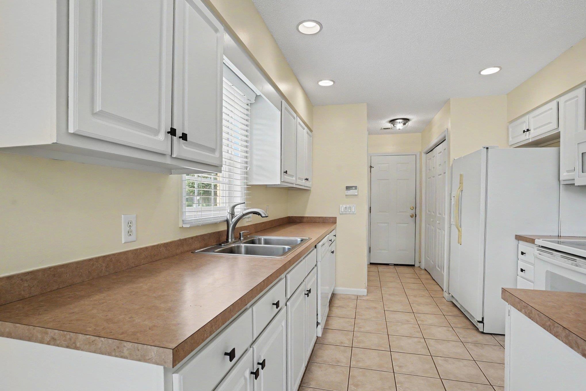 4204 Ravenwood Dr. Property Photo 10