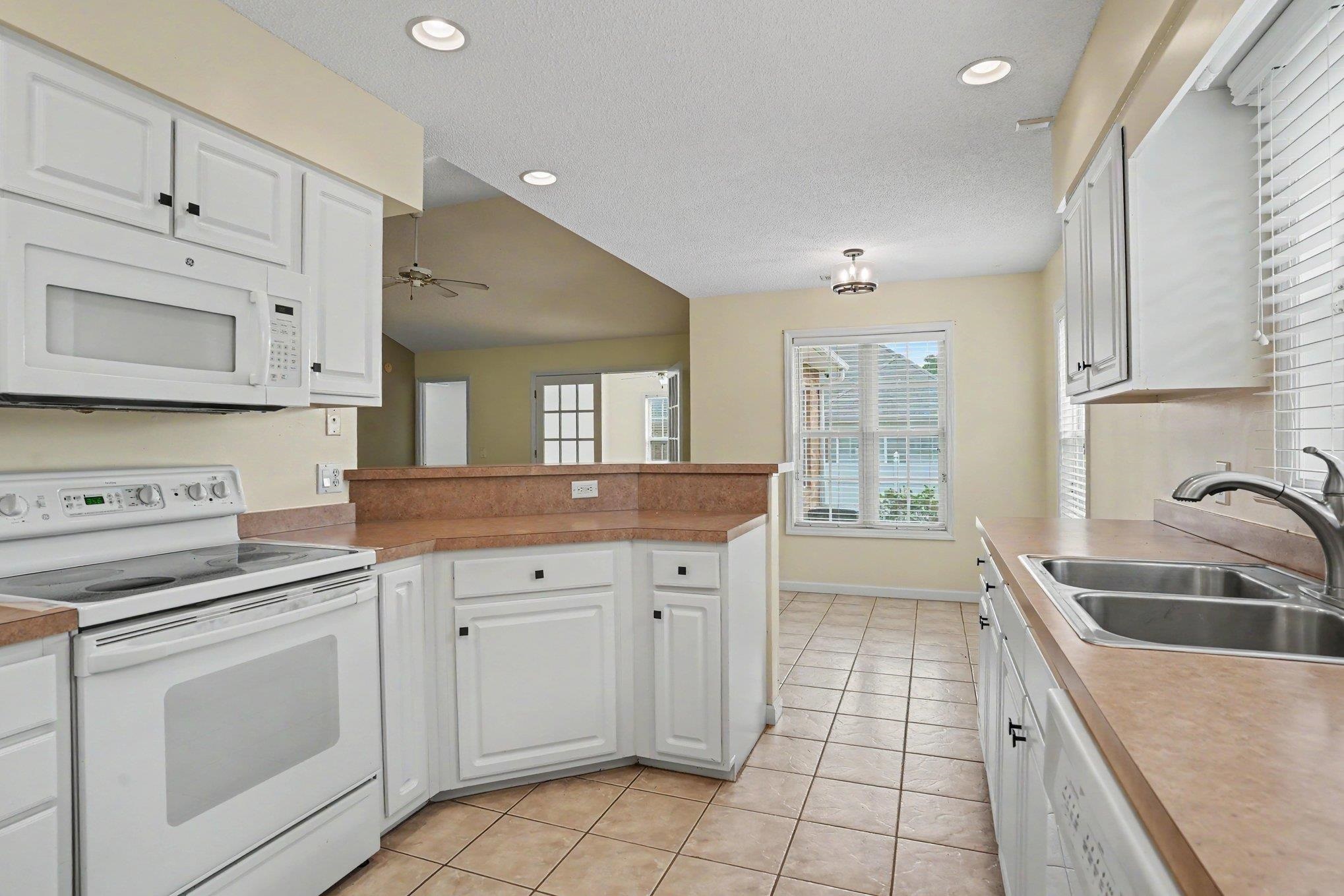 4204 Ravenwood Dr. Property Photo 13
