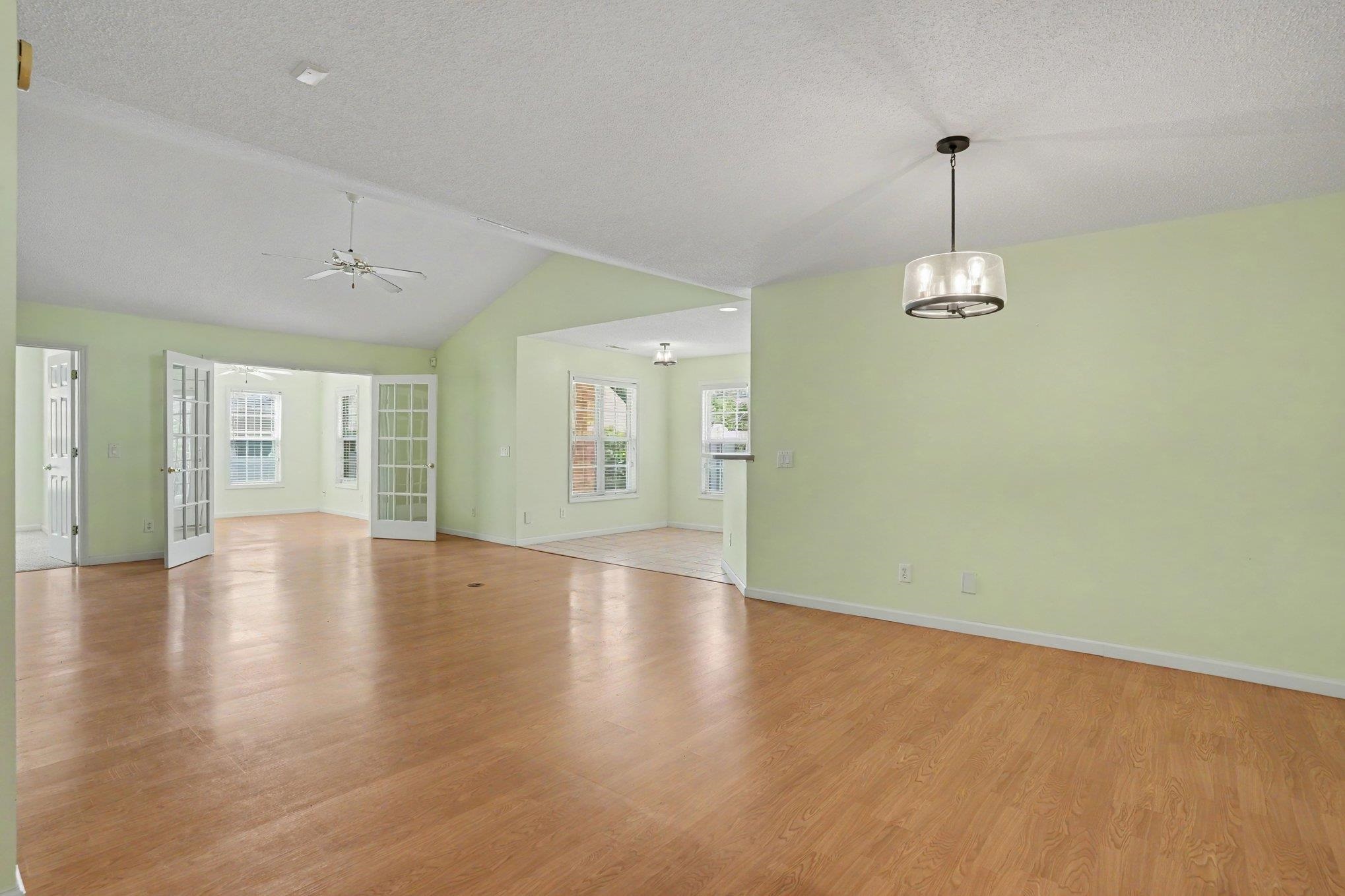 4204 Ravenwood Dr. Property Photo 16