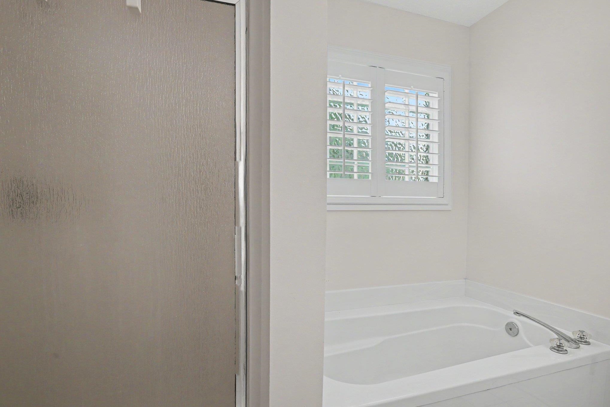 4204 Ravenwood Dr. Property Photo 23