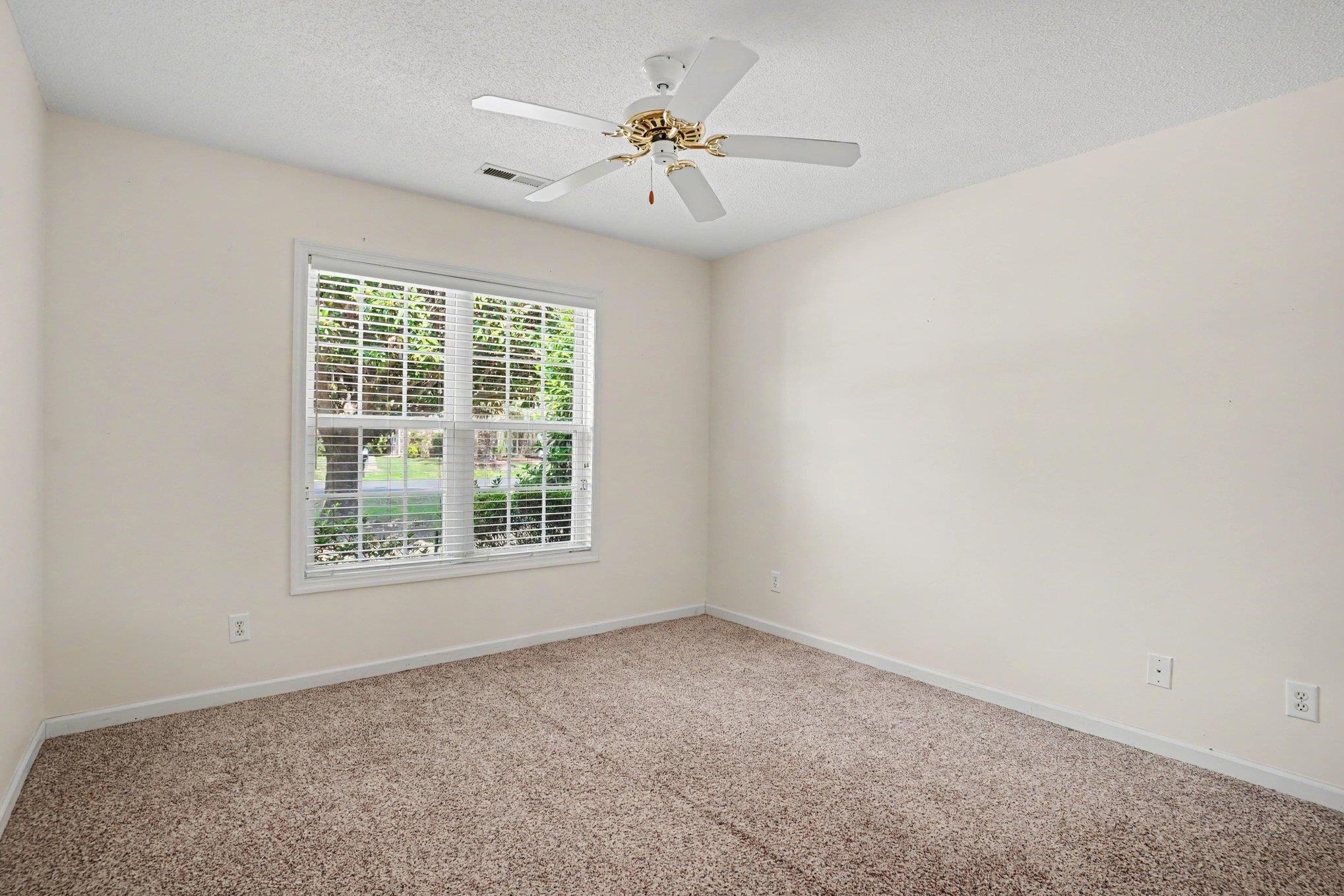 4204 Ravenwood Dr. Property Photo 27