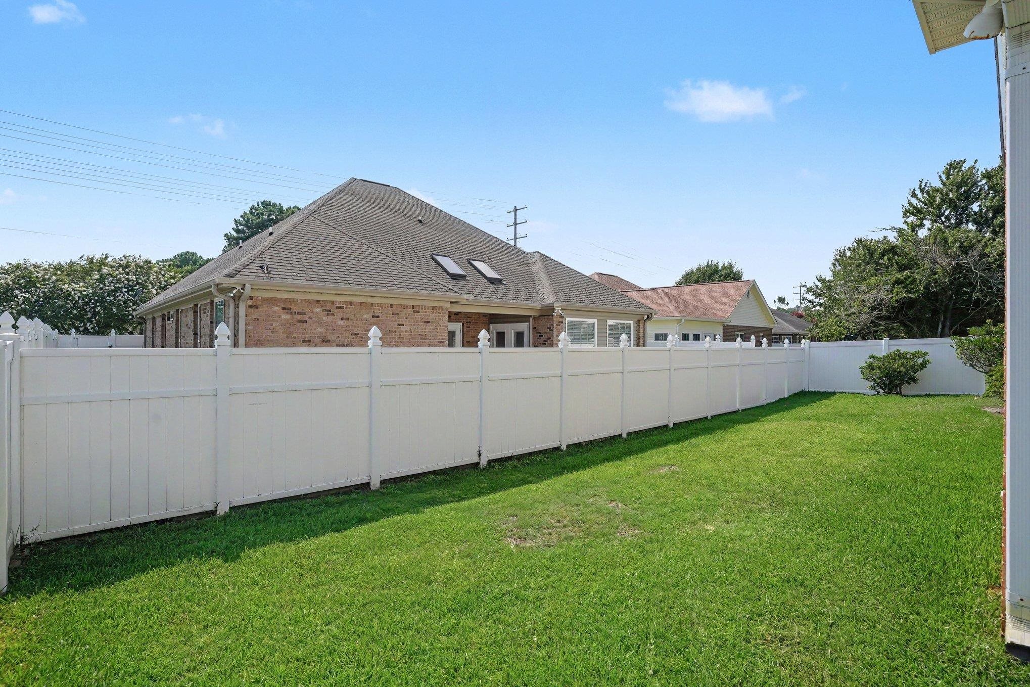 4204 Ravenwood Dr. Property Photo 36
