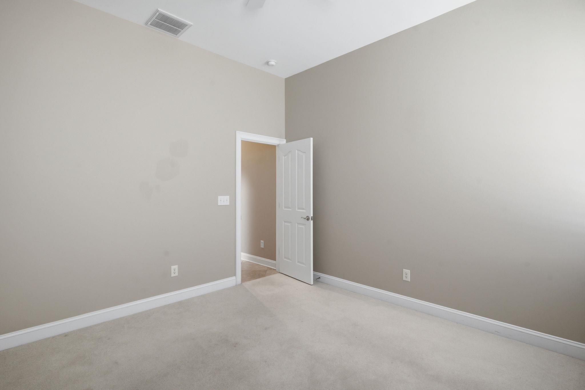 5304 Pheasant Dr. Property Photo 25
