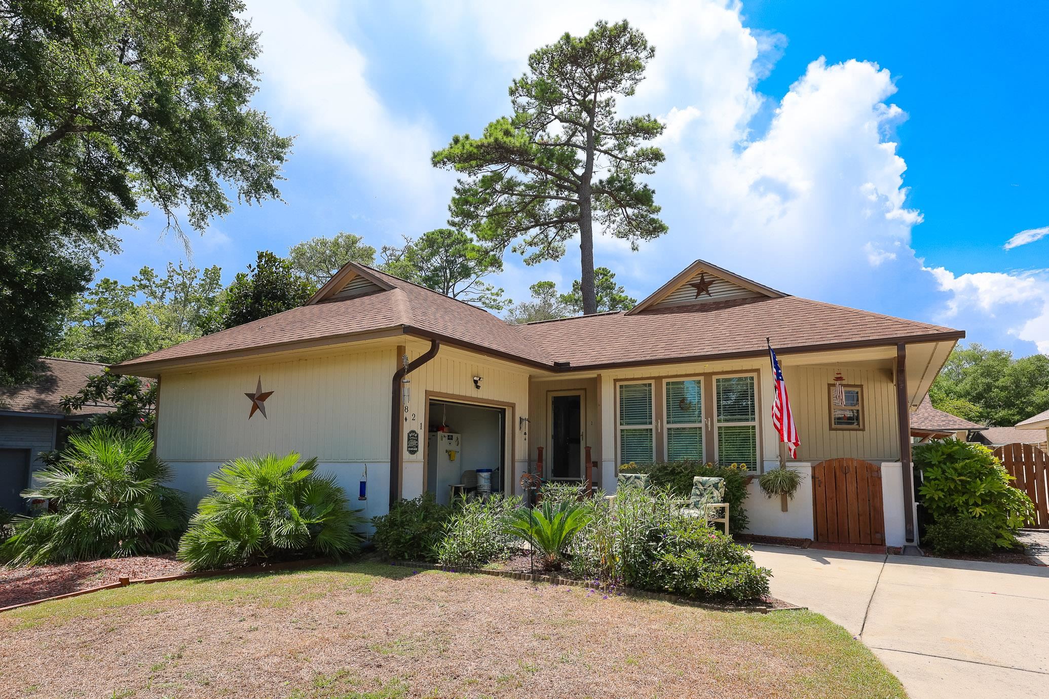 821 Sparrow Hollow Ln. Property Photo 1