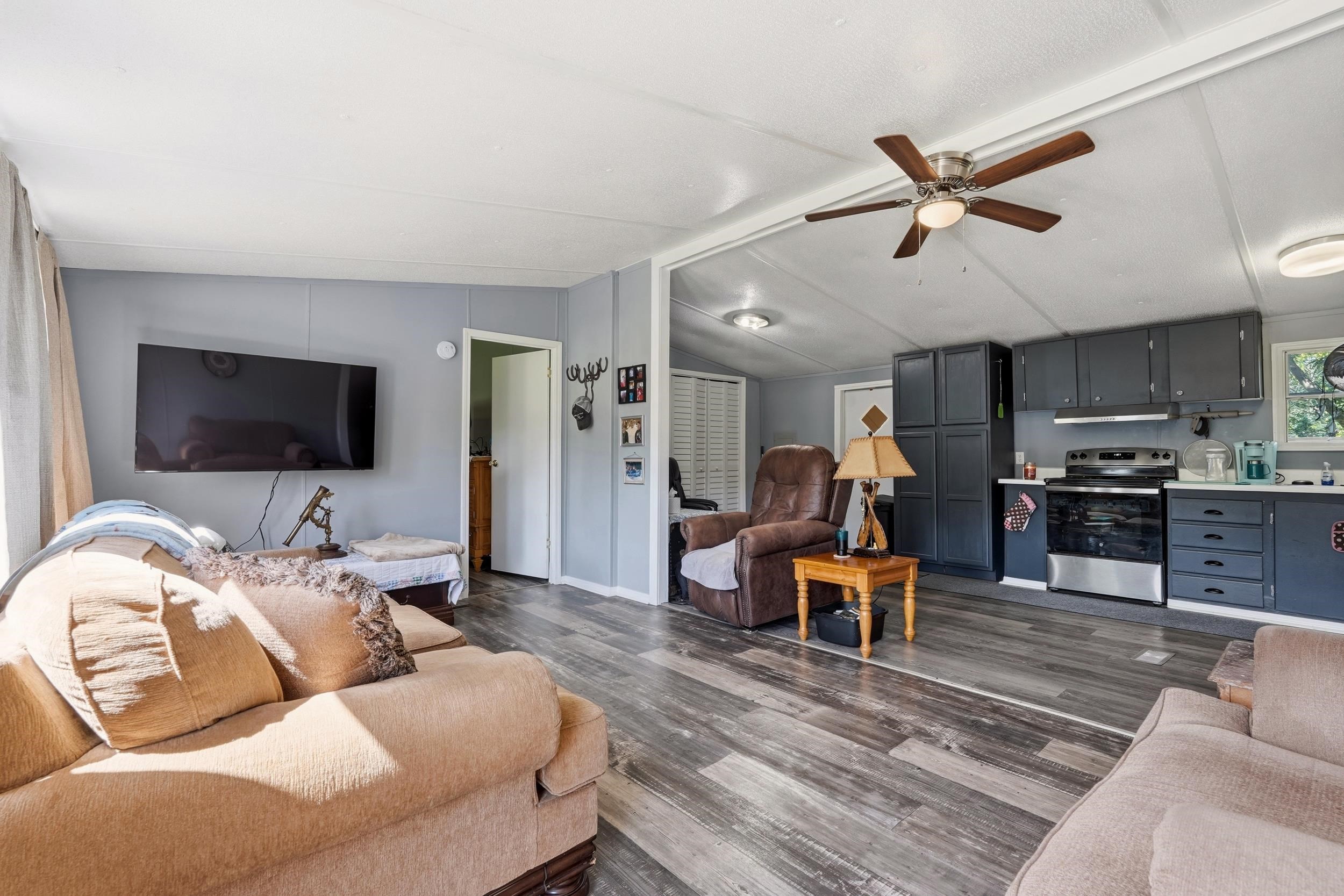 1359 Beechnut Dr. Property Photo 3