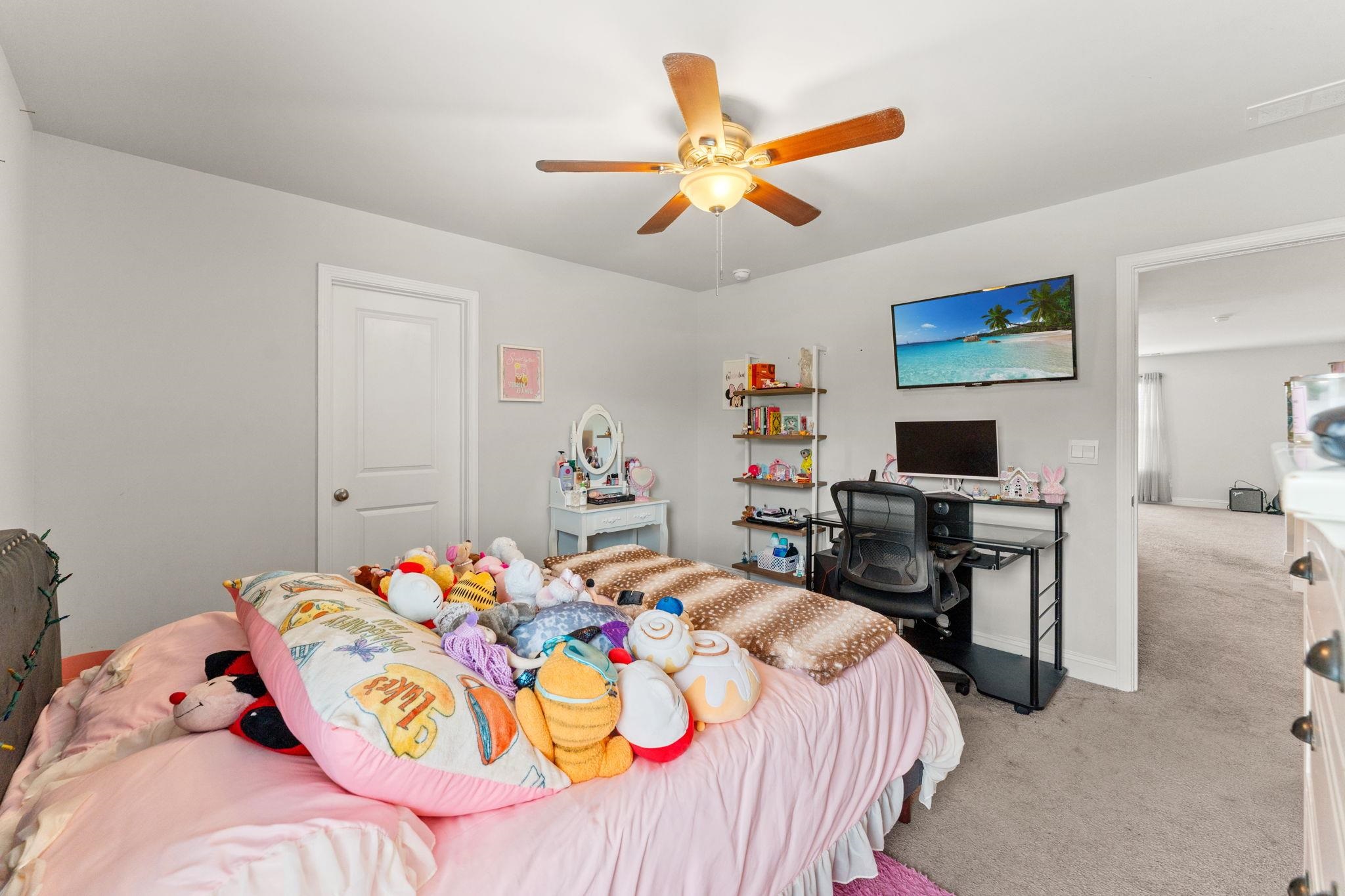 6045 Mcclain Ct. Property Photo 25