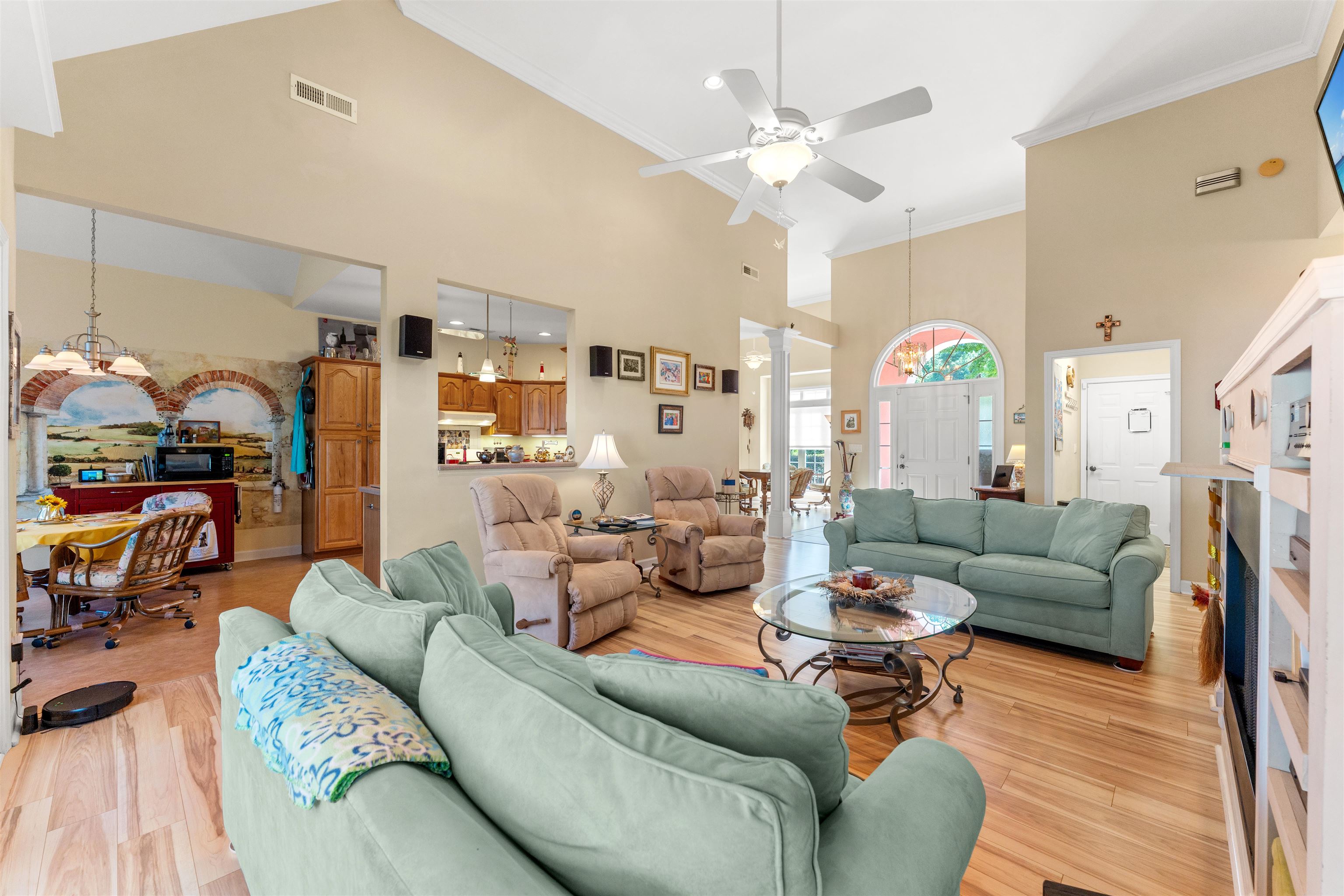 1472 Fox Hollow Way Property Photo 6