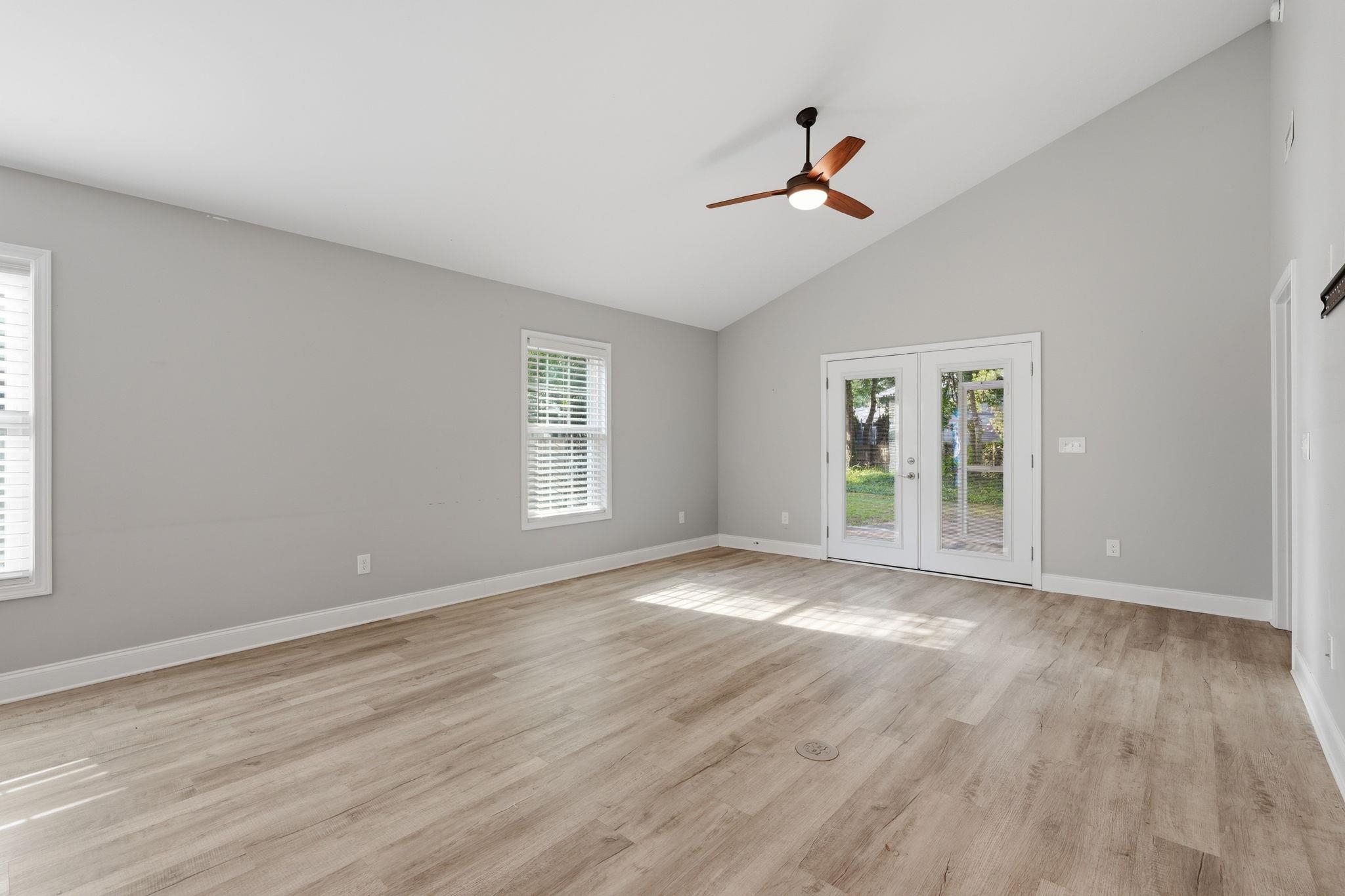 534 Waverly Loop Property Photo 11