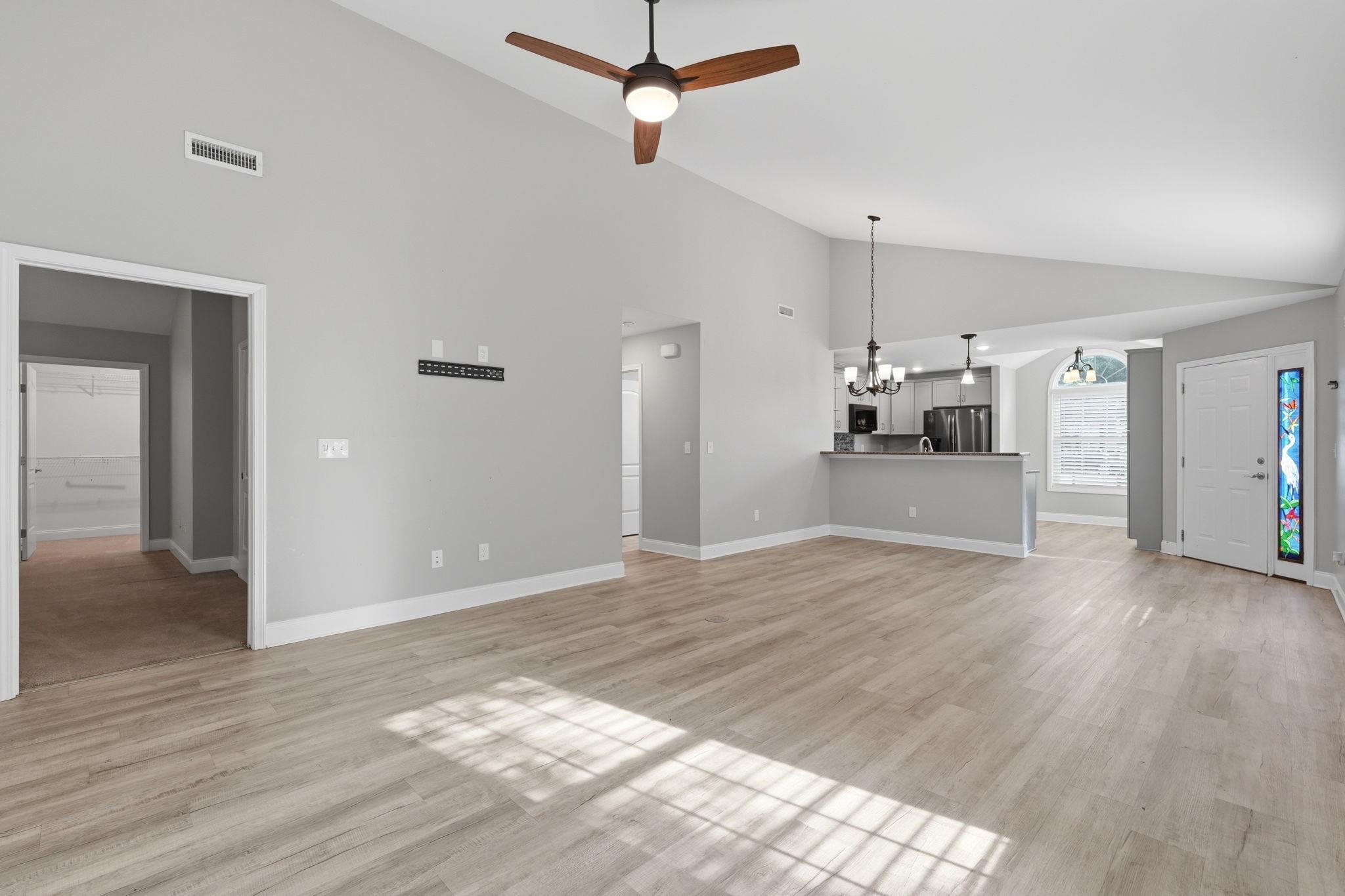 534 Waverly Loop Property Photo 12