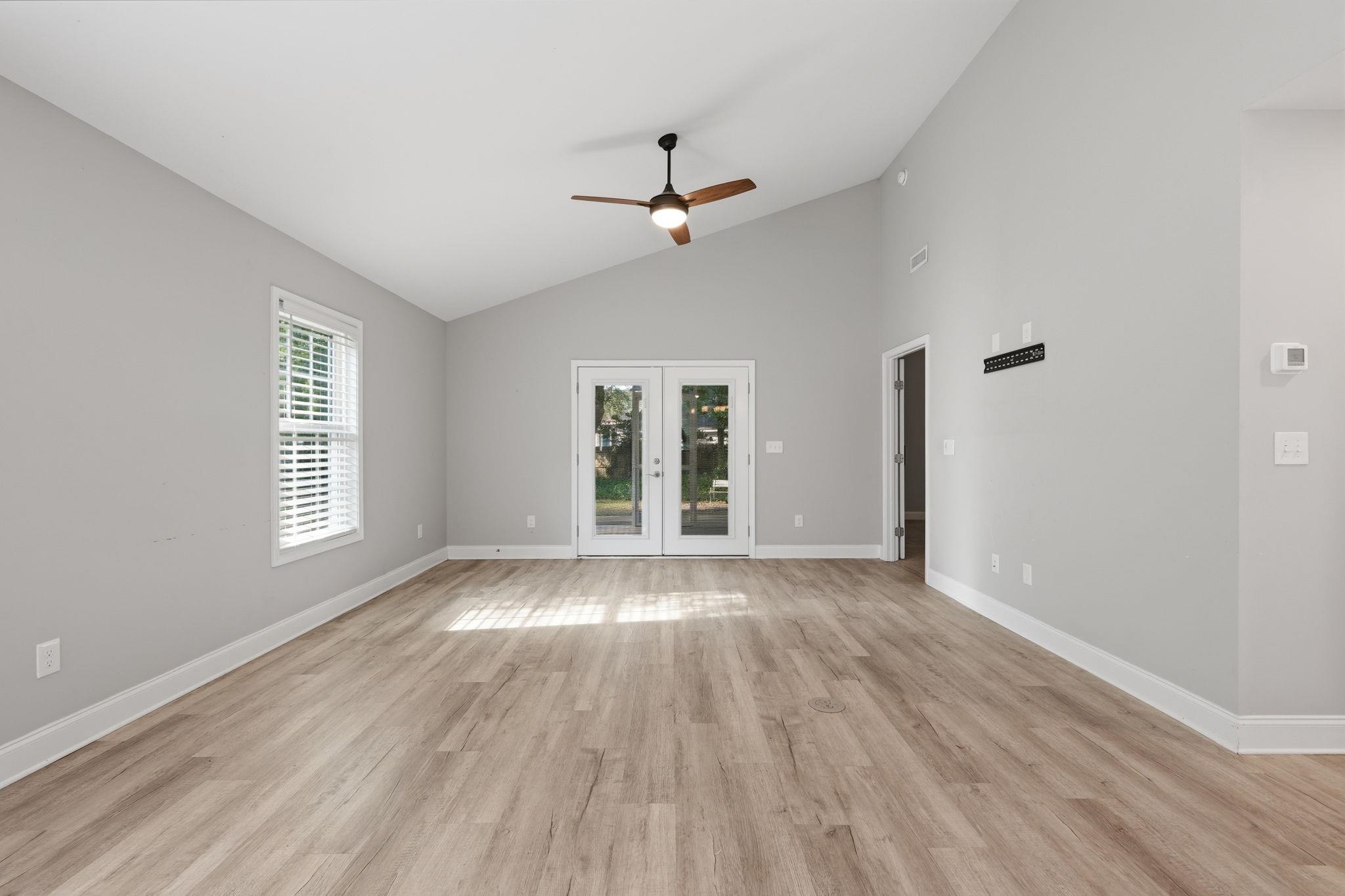 534 Waverly Loop Property Photo 14