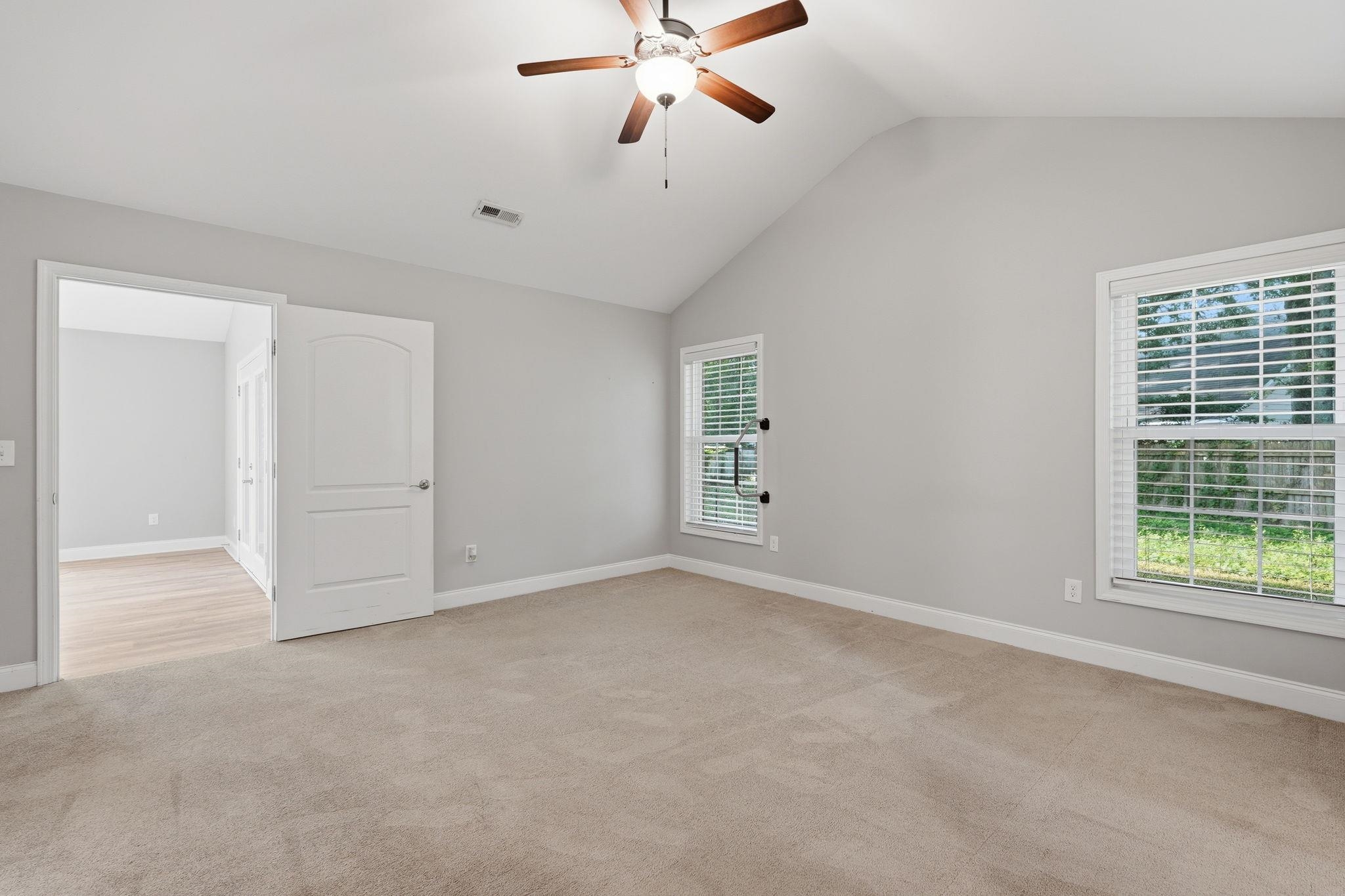 534 Waverly Loop Property Photo 18