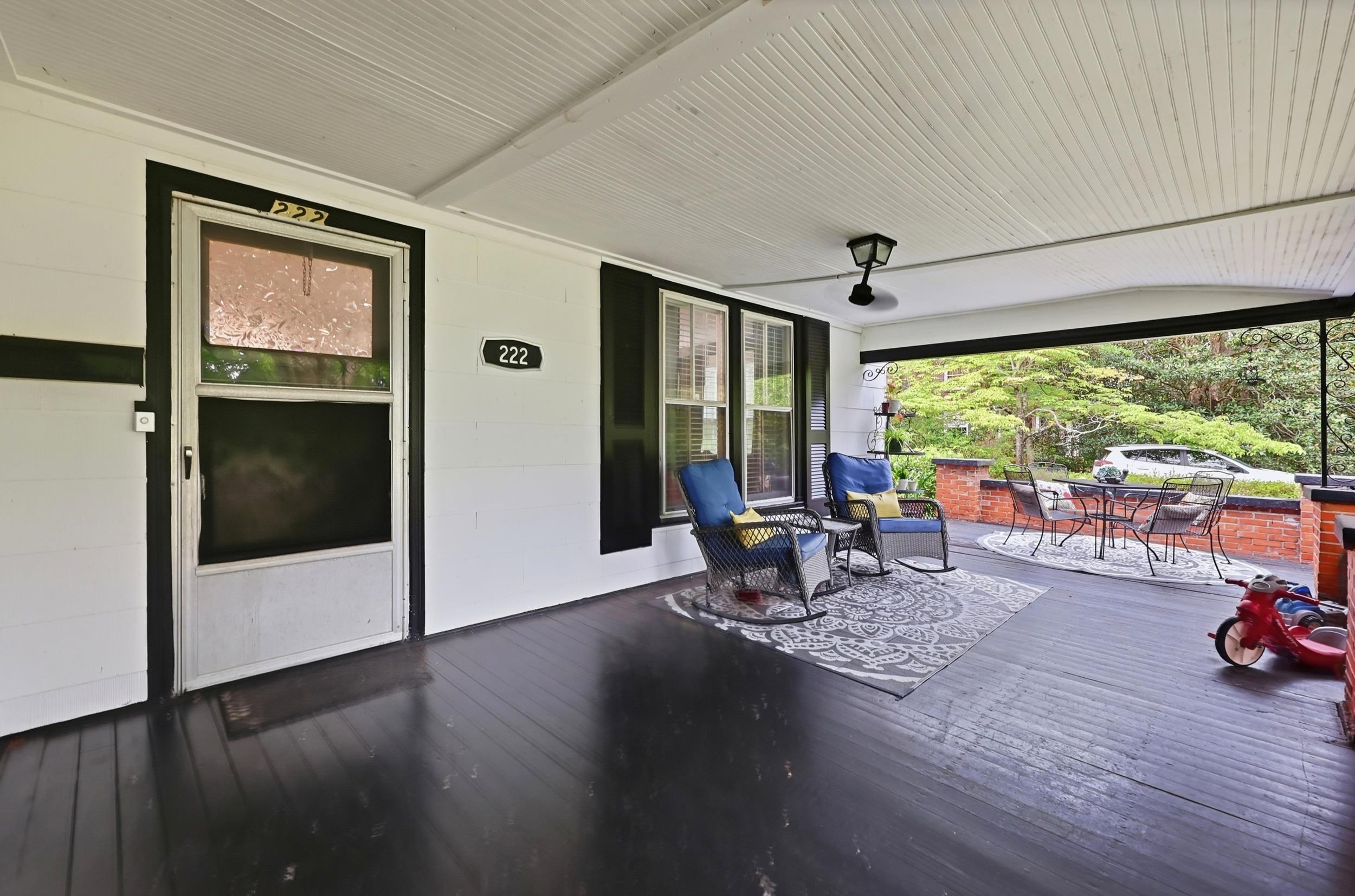 222 E Wine St. Property Photo 2