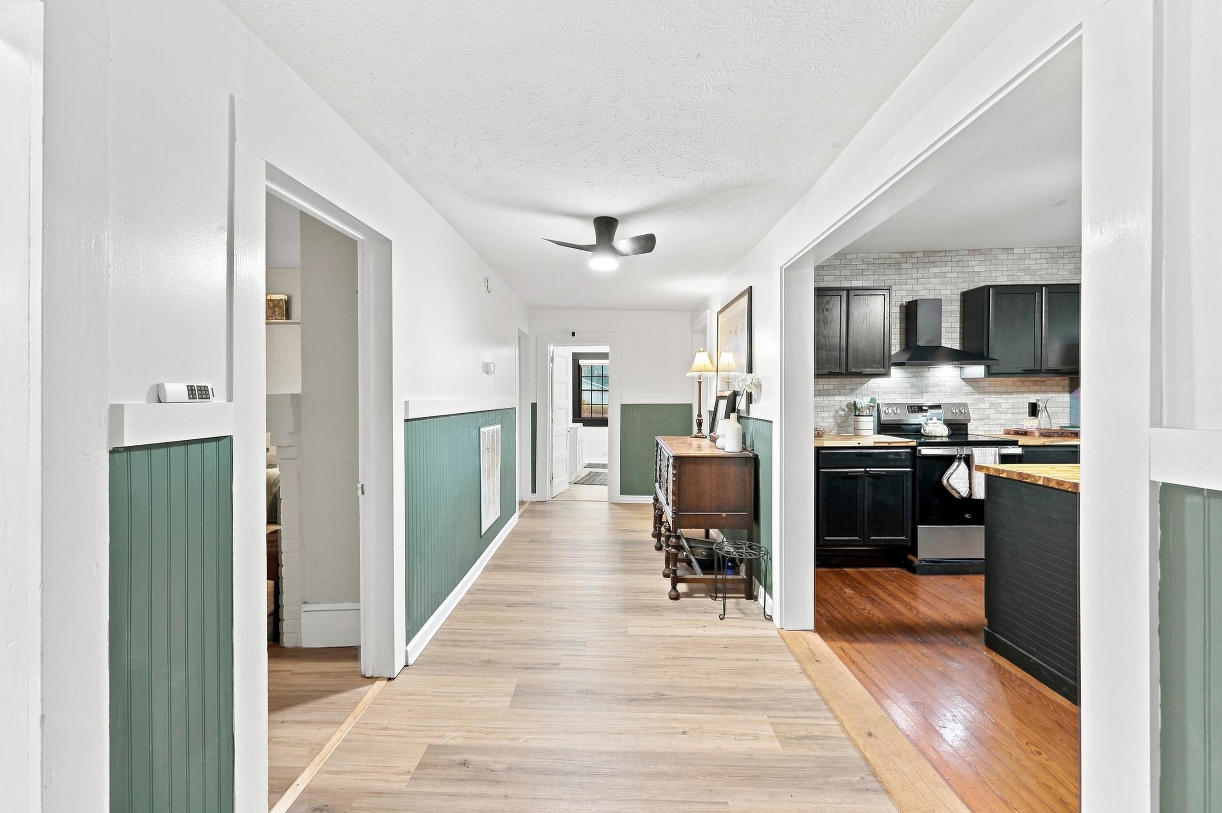 222 E Wine St. Property Photo 4