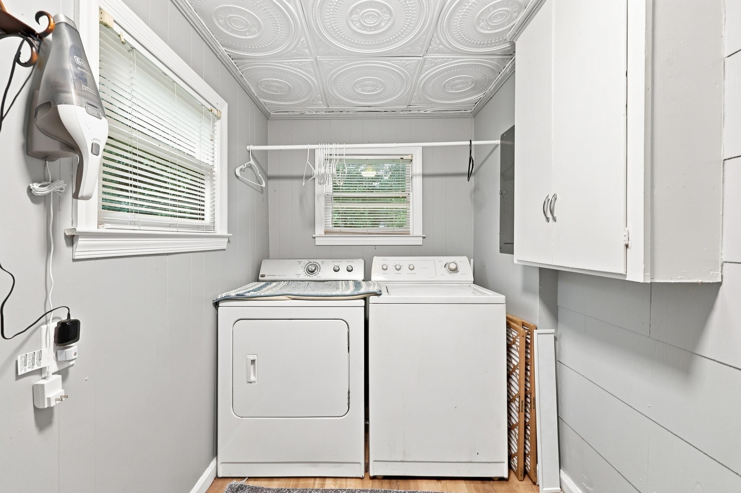 222 E Wine St. Property Photo 15