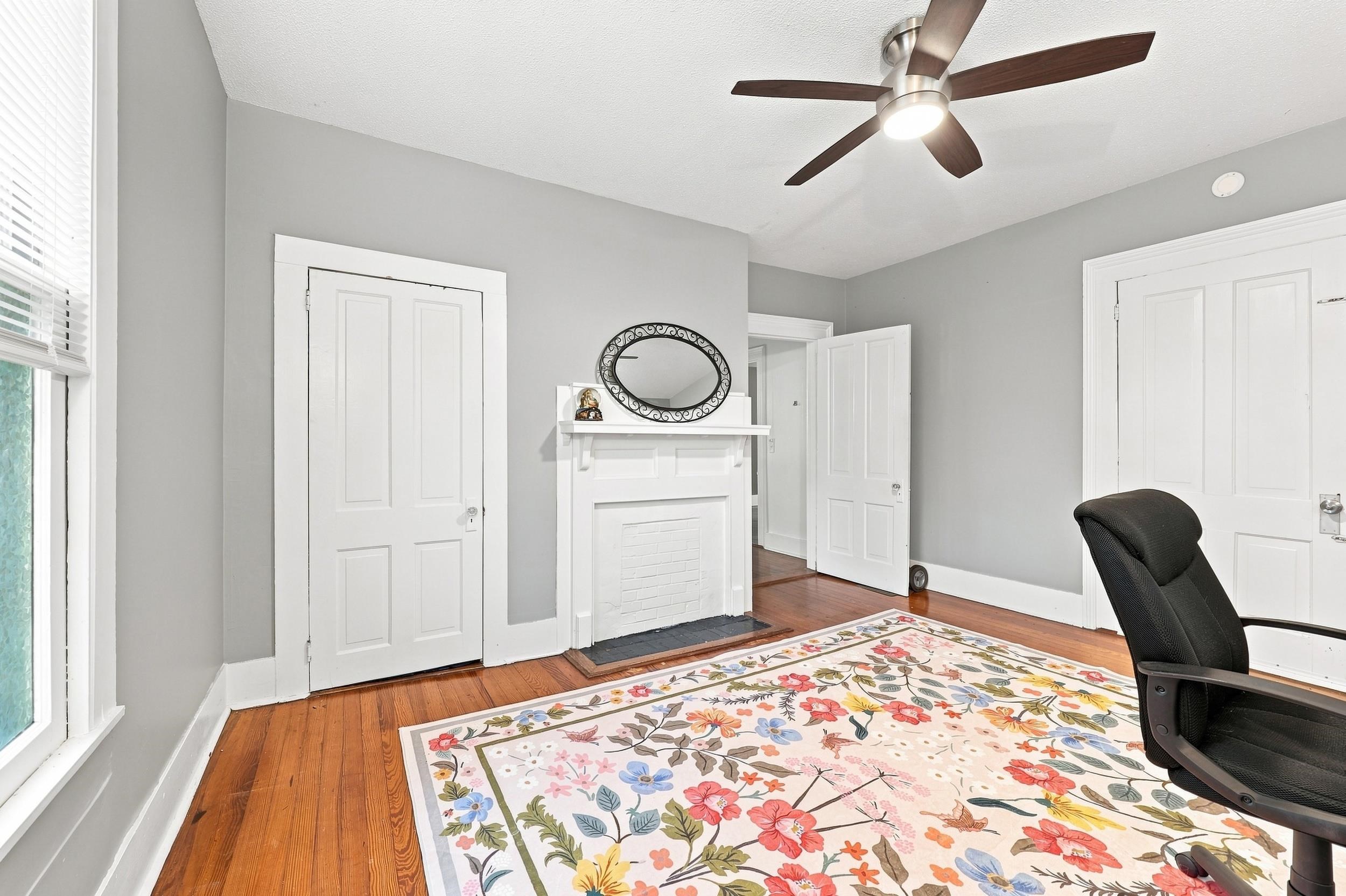 222 E Wine St. Property Photo 17