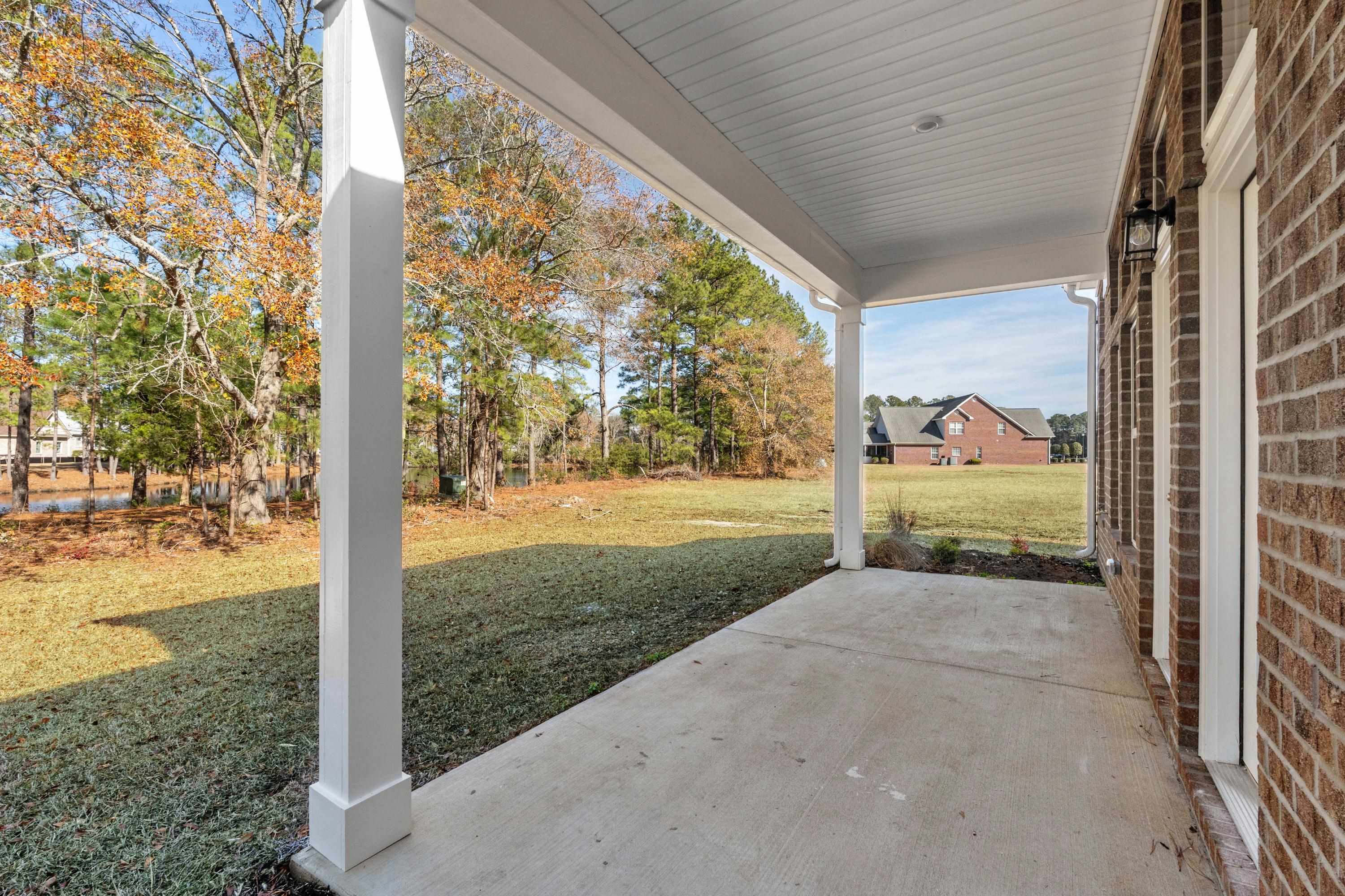 866 Foxtail Dr. Property Photo 3