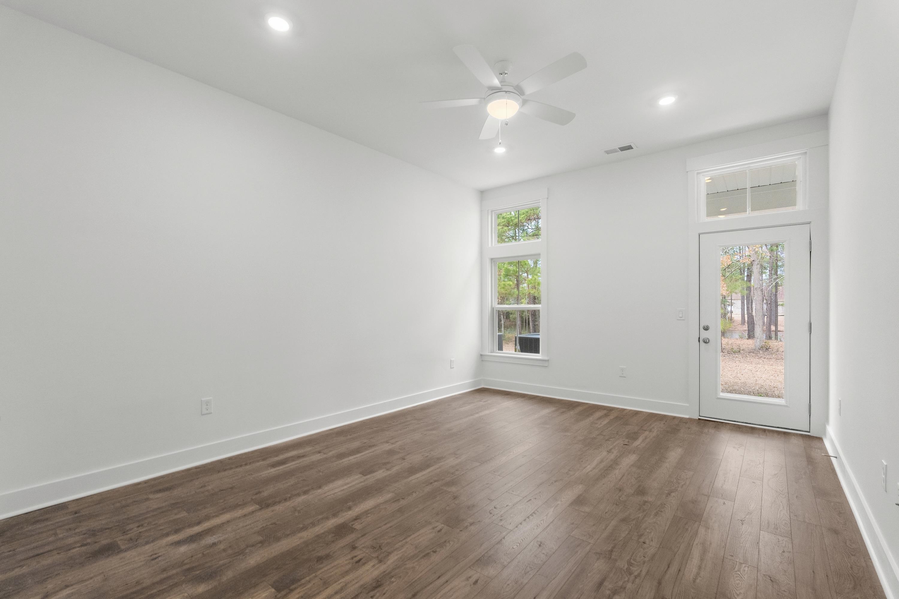 866 Foxtail Dr. Property Photo 21