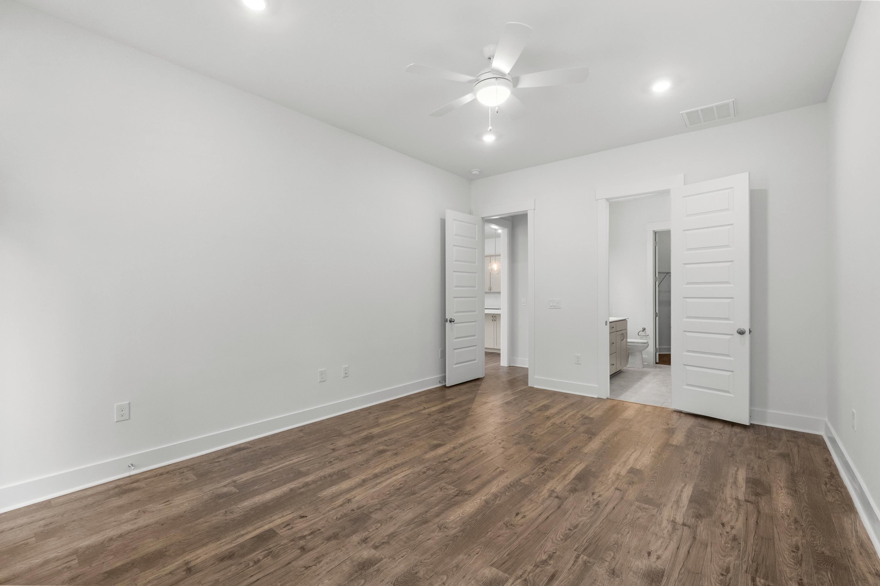 866 Foxtail Dr. Property Photo 22