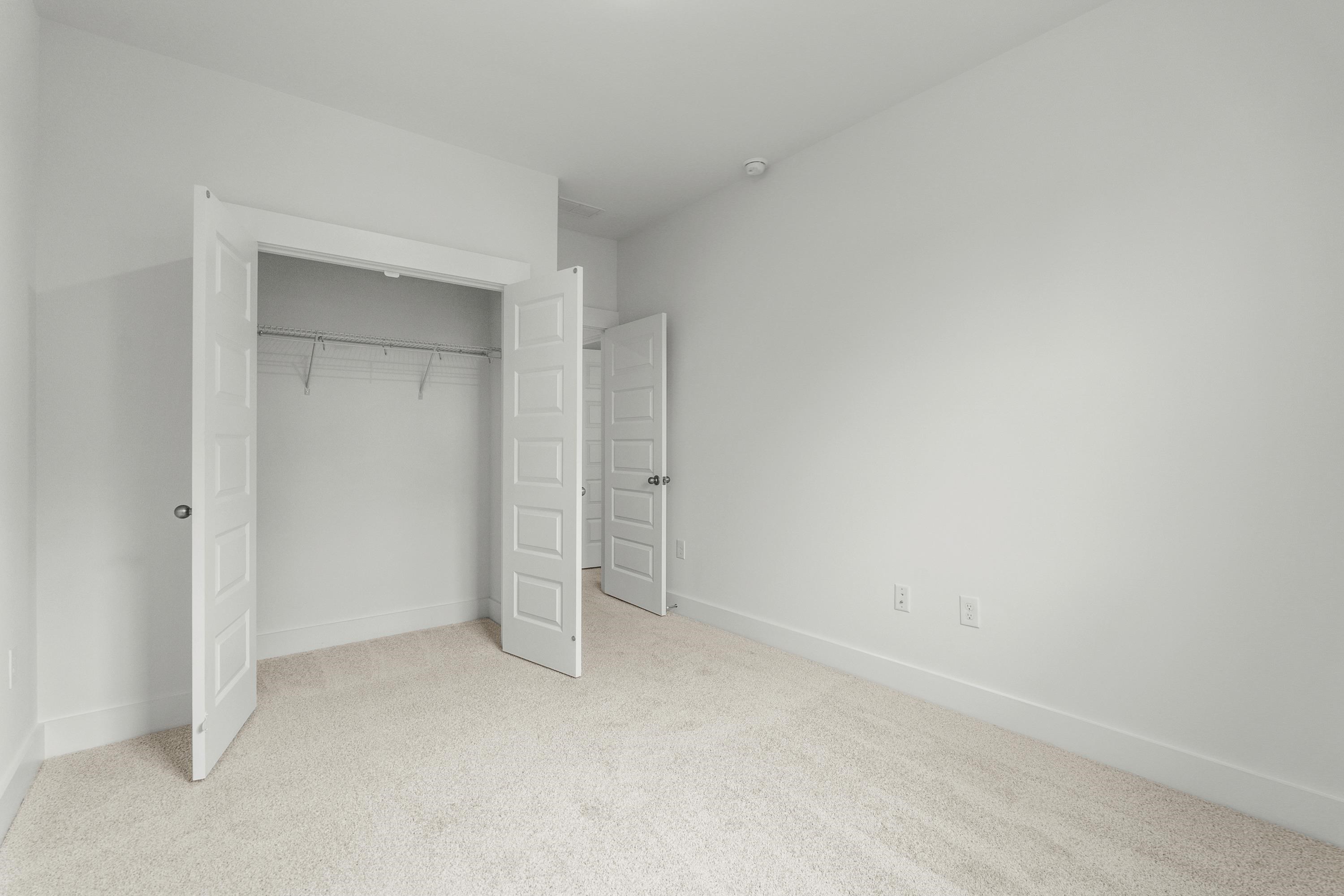 866 Foxtail Dr. Property Photo 36