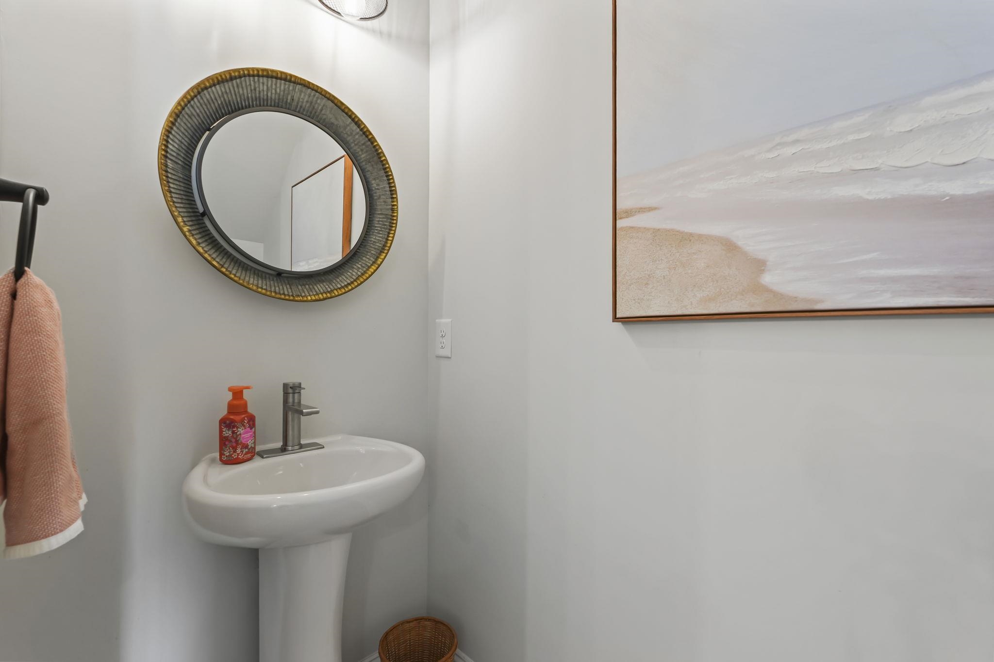 793 Moen Pl. Property Photo 12