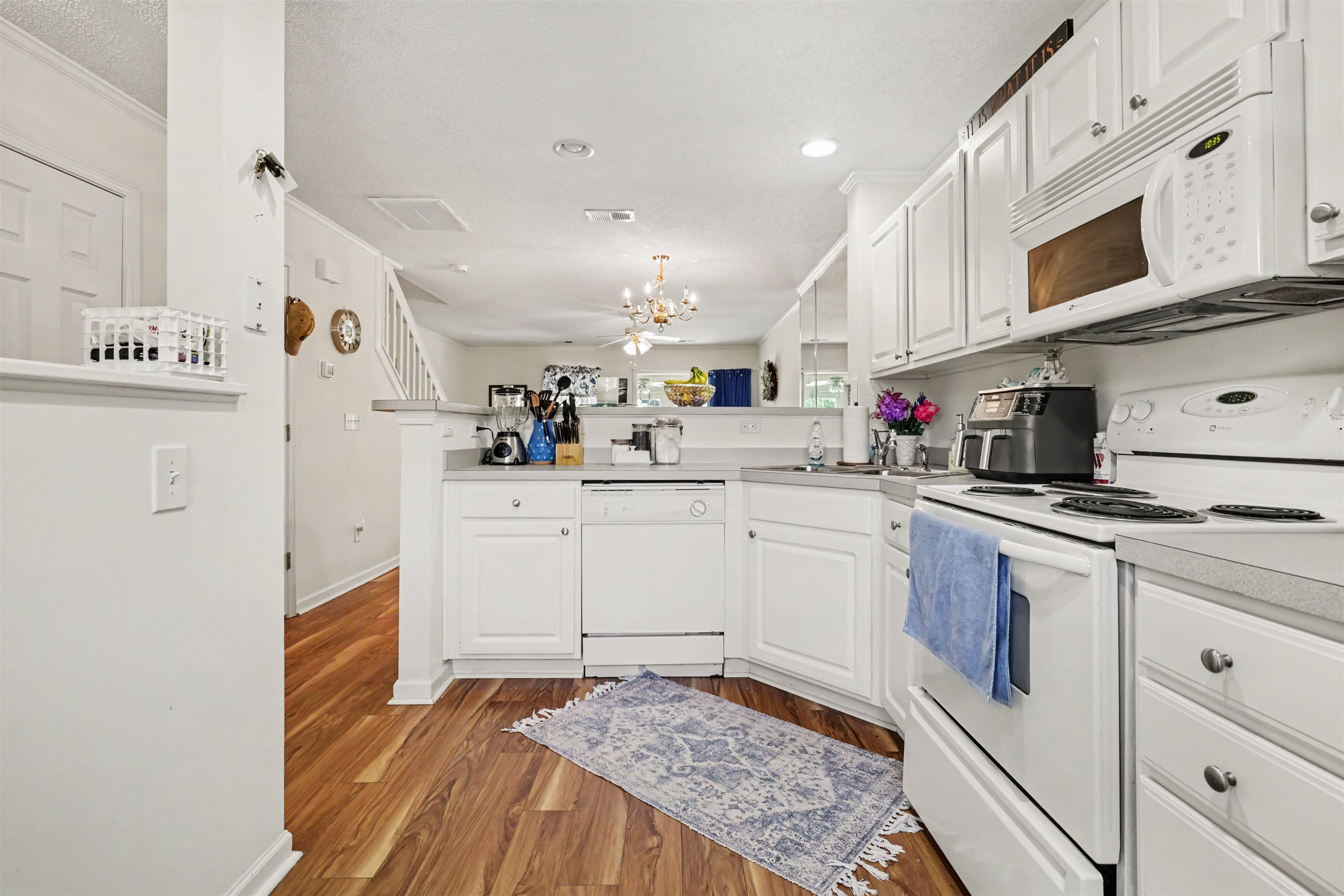 1022 Pinnacle Ln. Property Photo 5