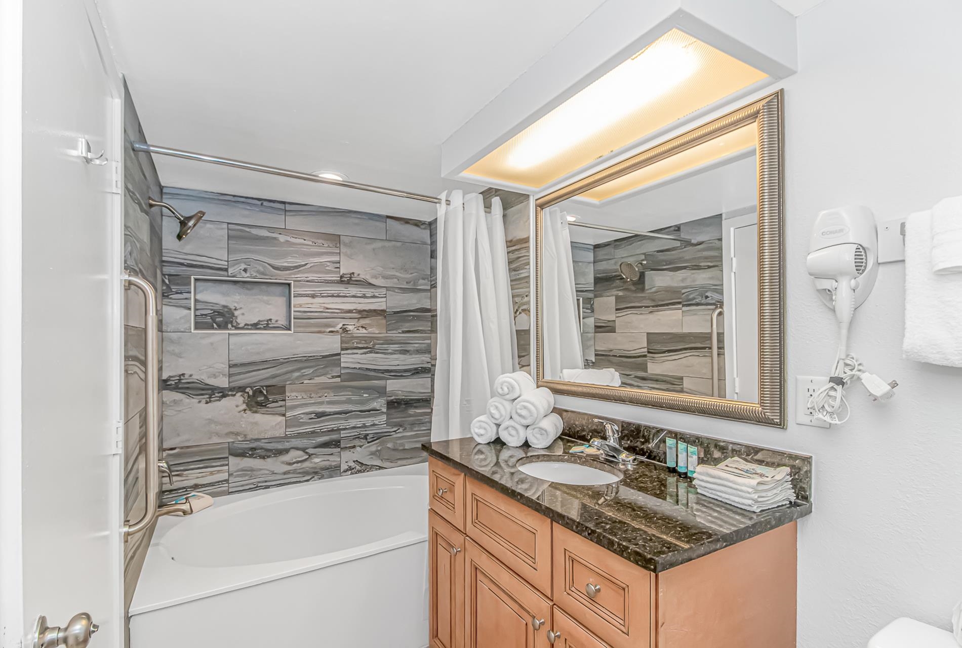 1700 N Ocean Blvd. Property Photo 10