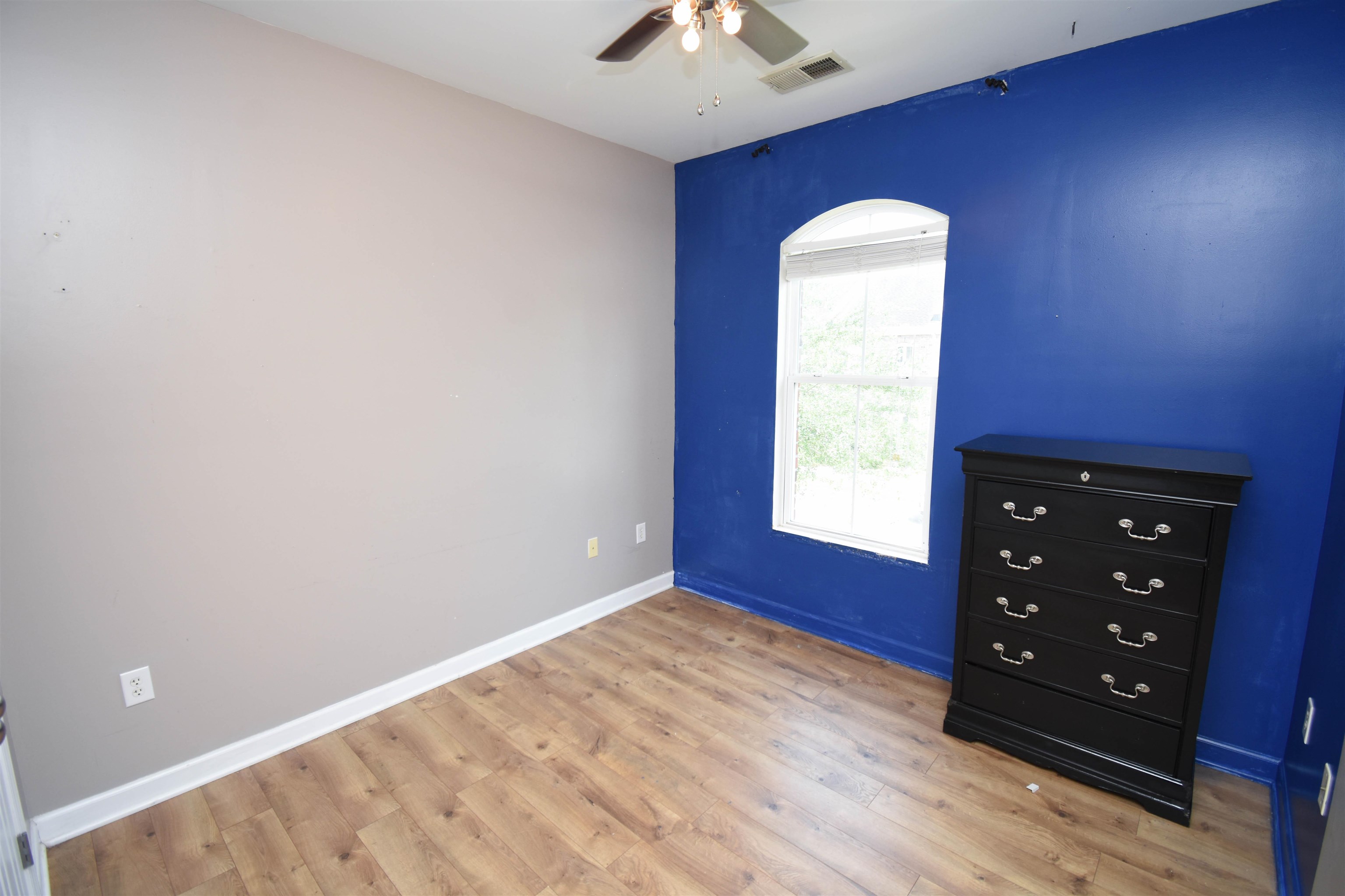 3564 Alexandria Ave. Property Photo 5