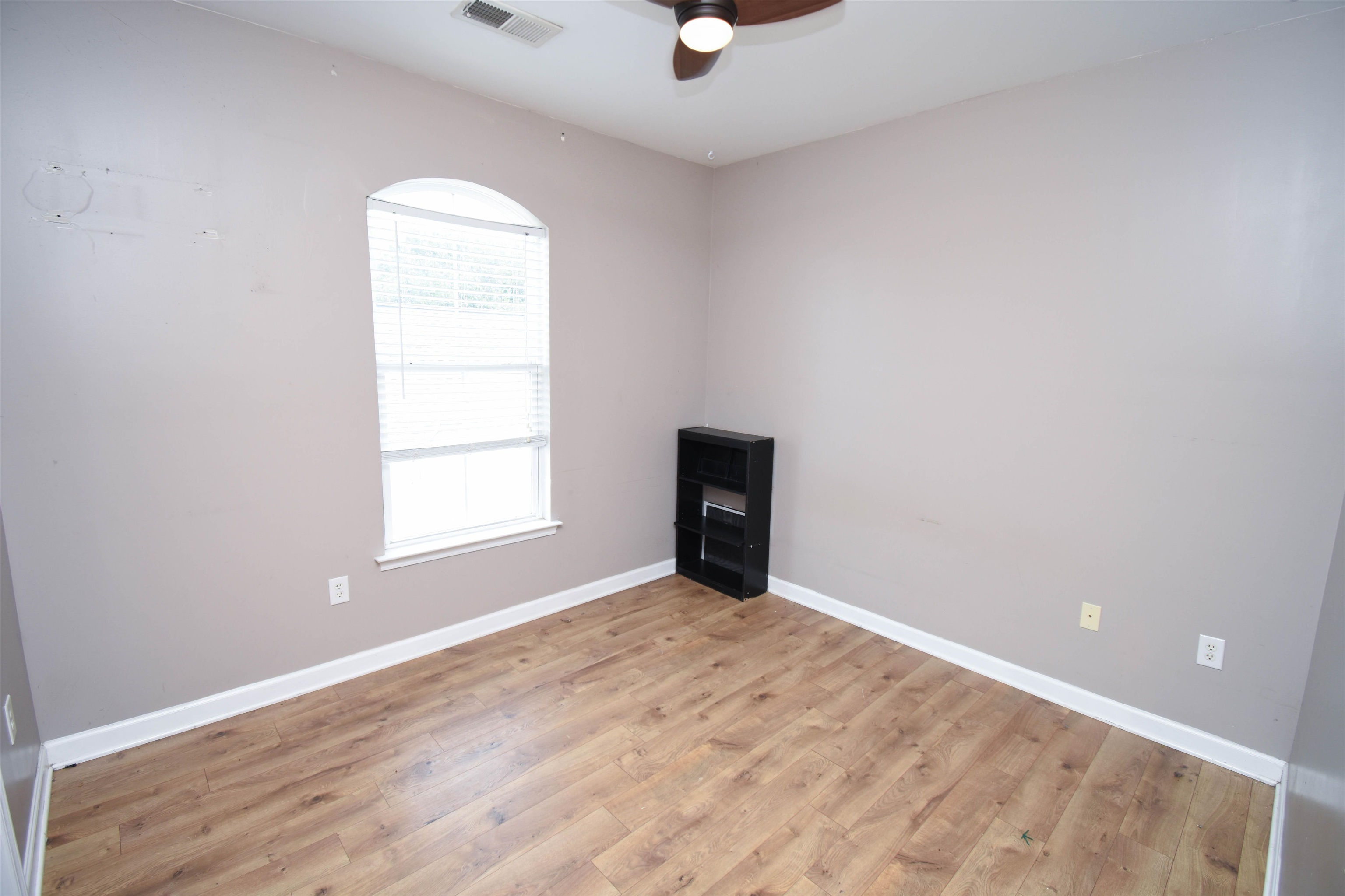 3564 Alexandria Ave. Property Photo 6