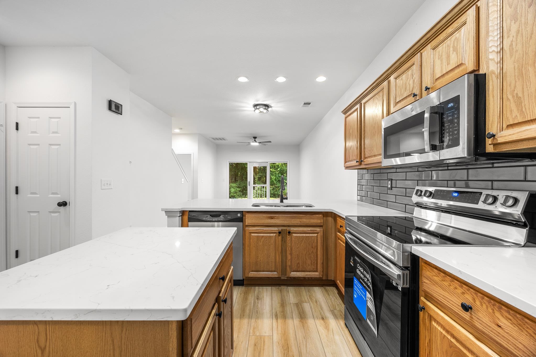 721 Painted Bunting Dr. Property Photo 16