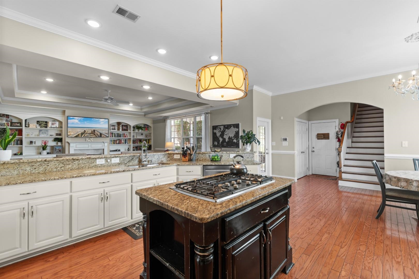7045 Turtle Cove Dr. Property Photo 8