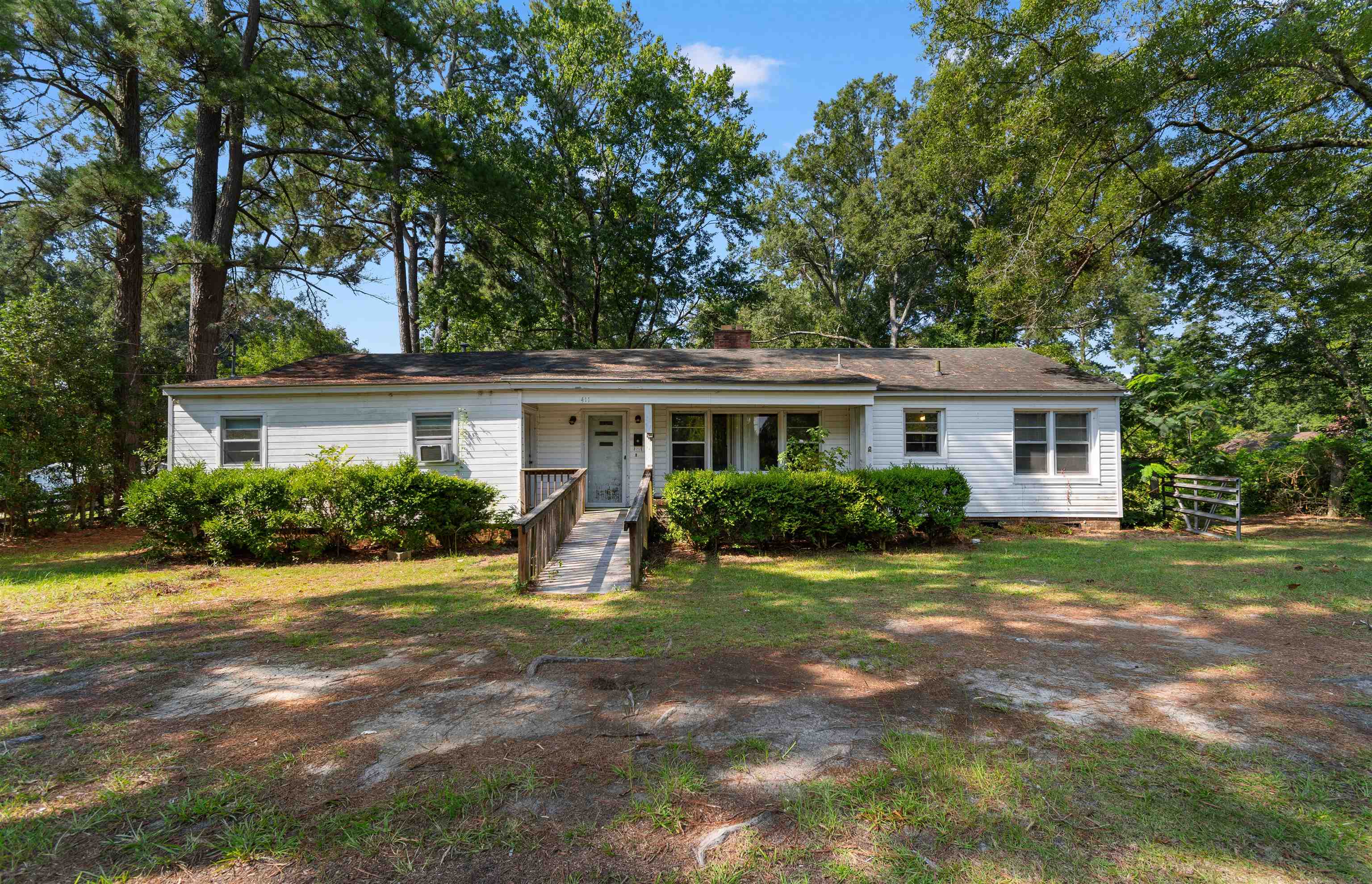 411 E Leitner St. Property Photo 1