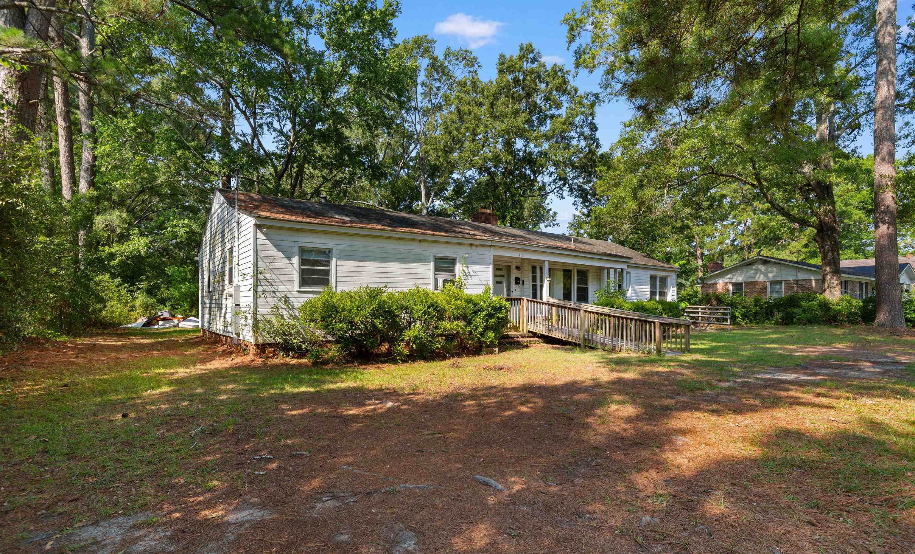 411 E Leitner St. Property Photo 3