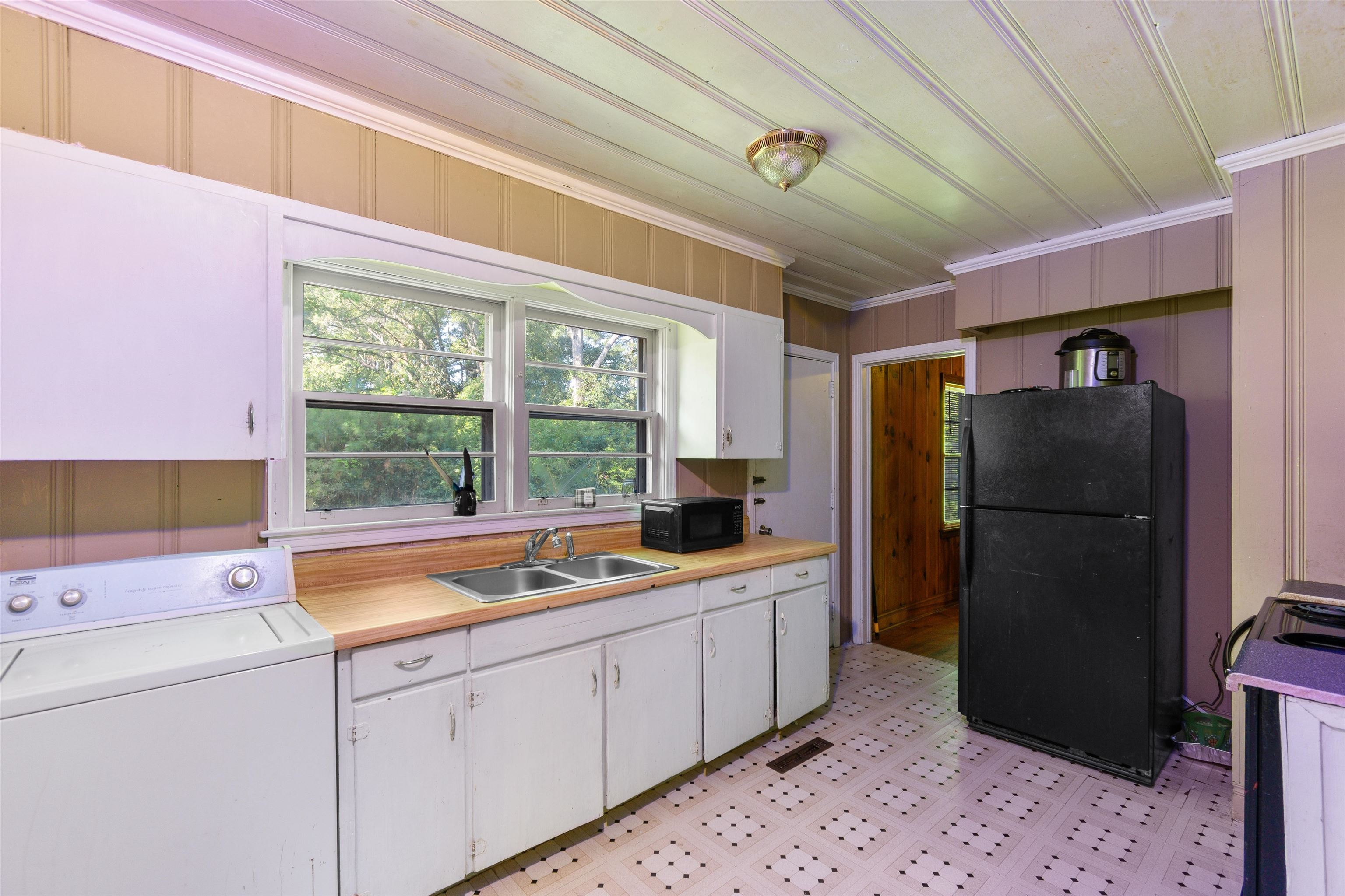 411 E Leitner St. Property Photo 4