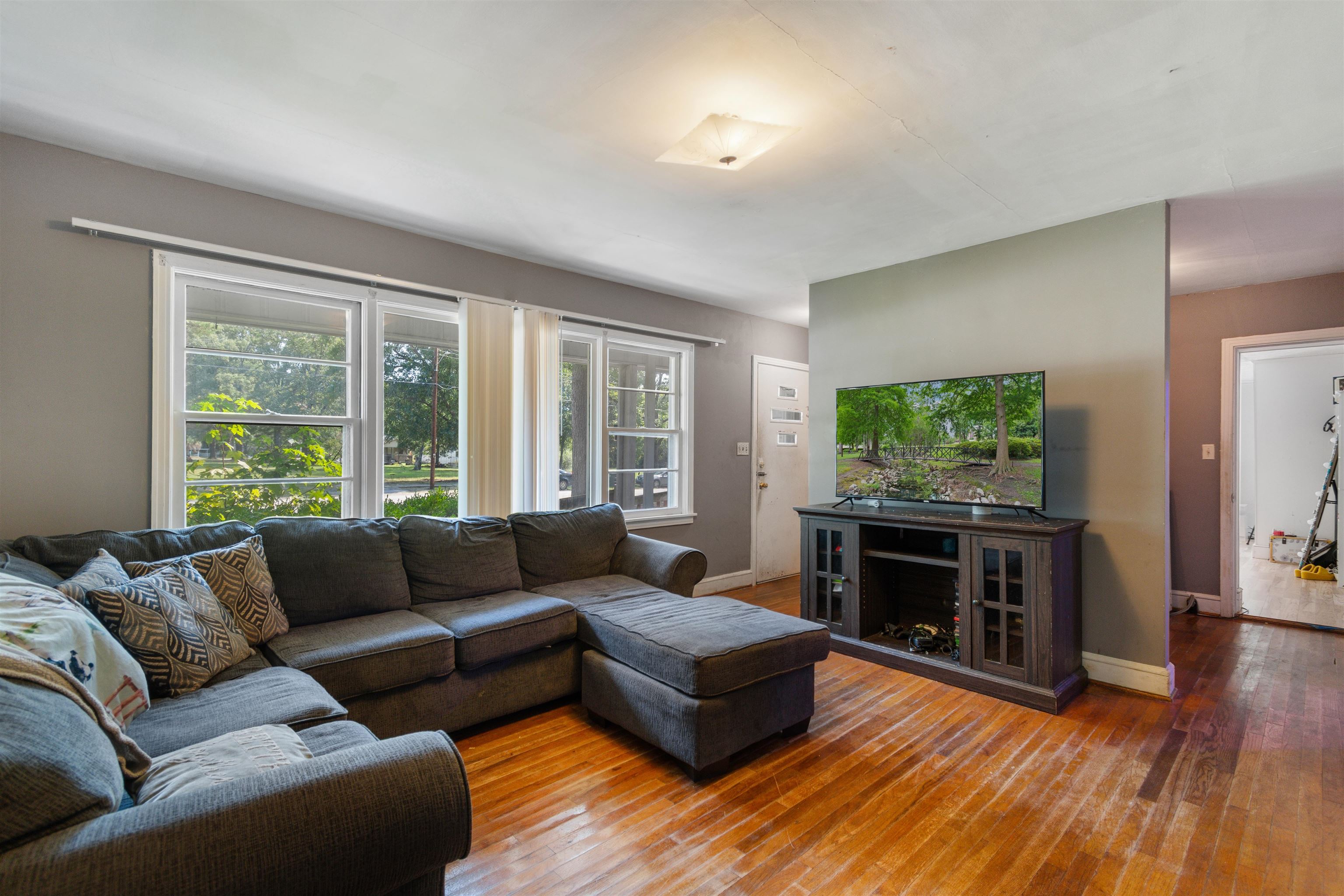 411 E Leitner St. Property Photo 13