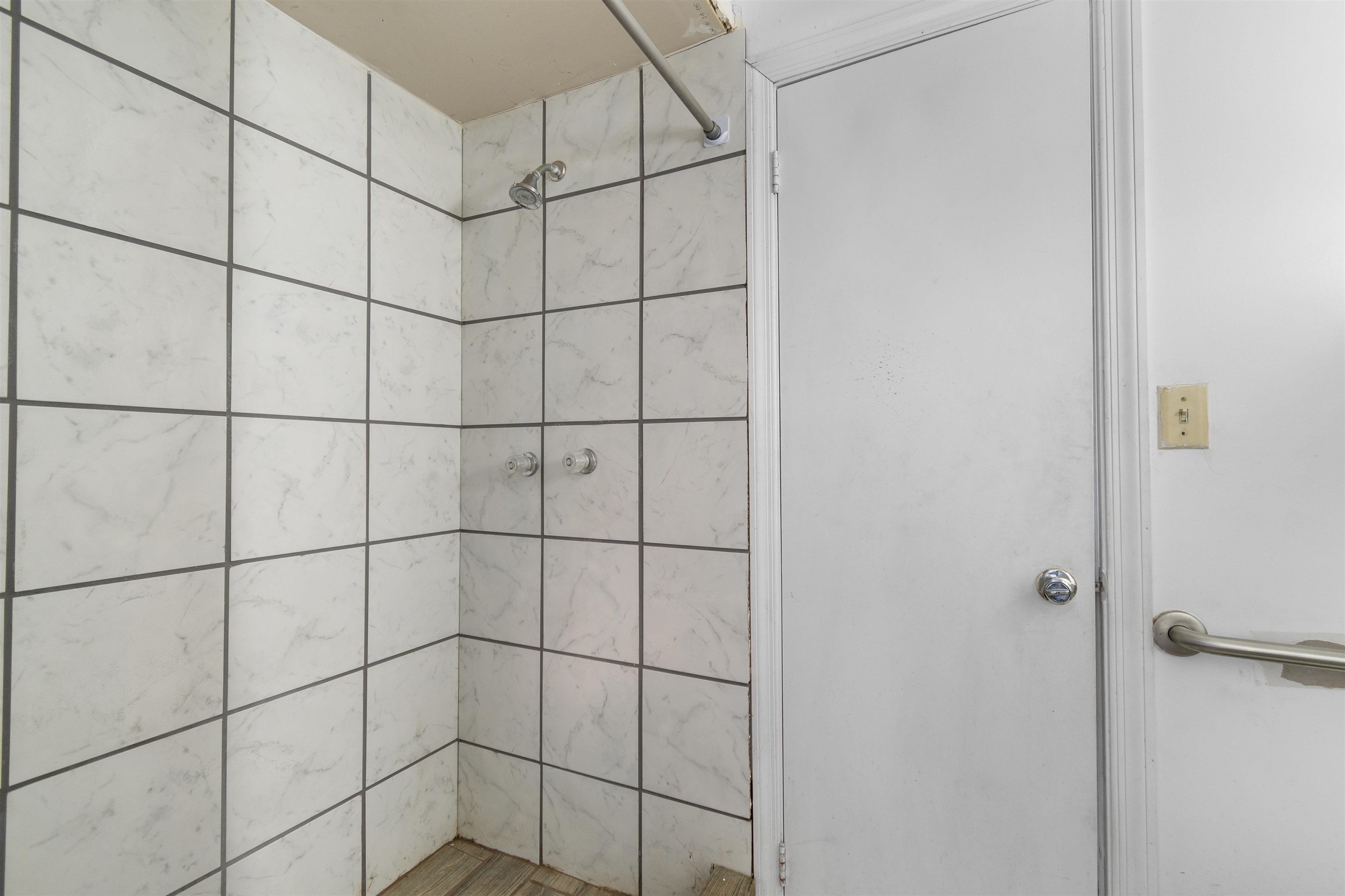 411 E Leitner St. Property Photo 18