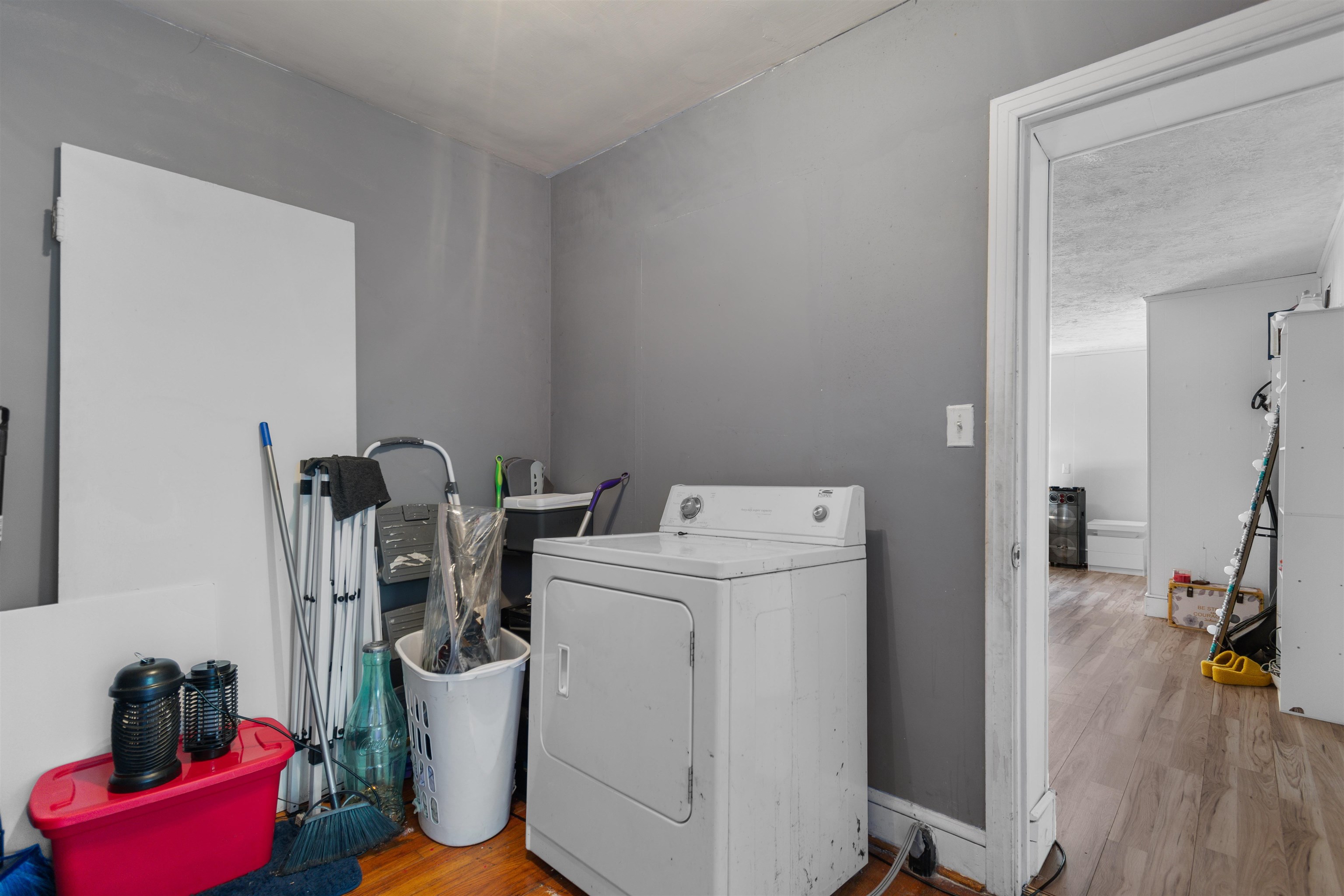 411 E Leitner St. Property Photo 23