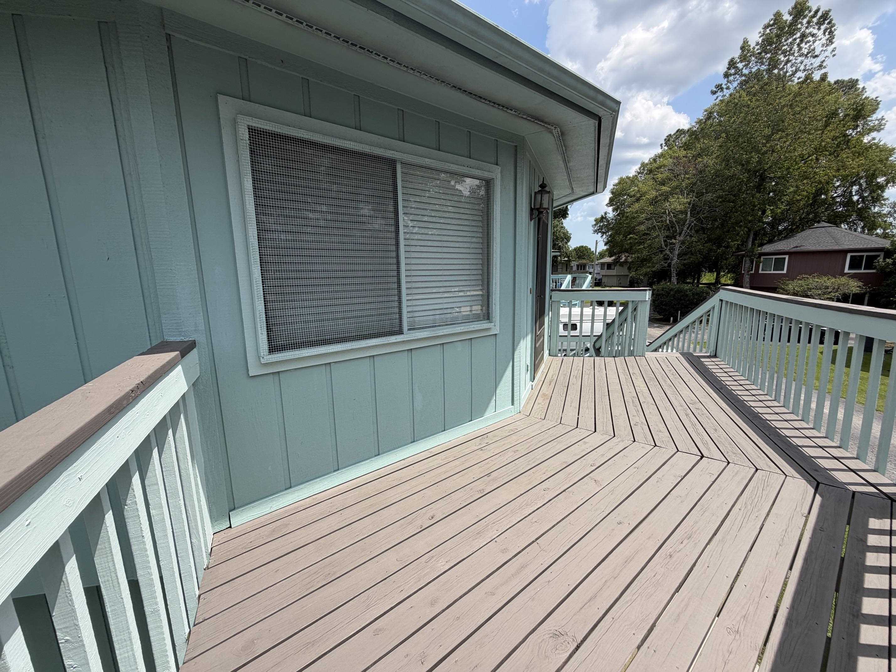 513 Tree Top Ln. Property Photo 23