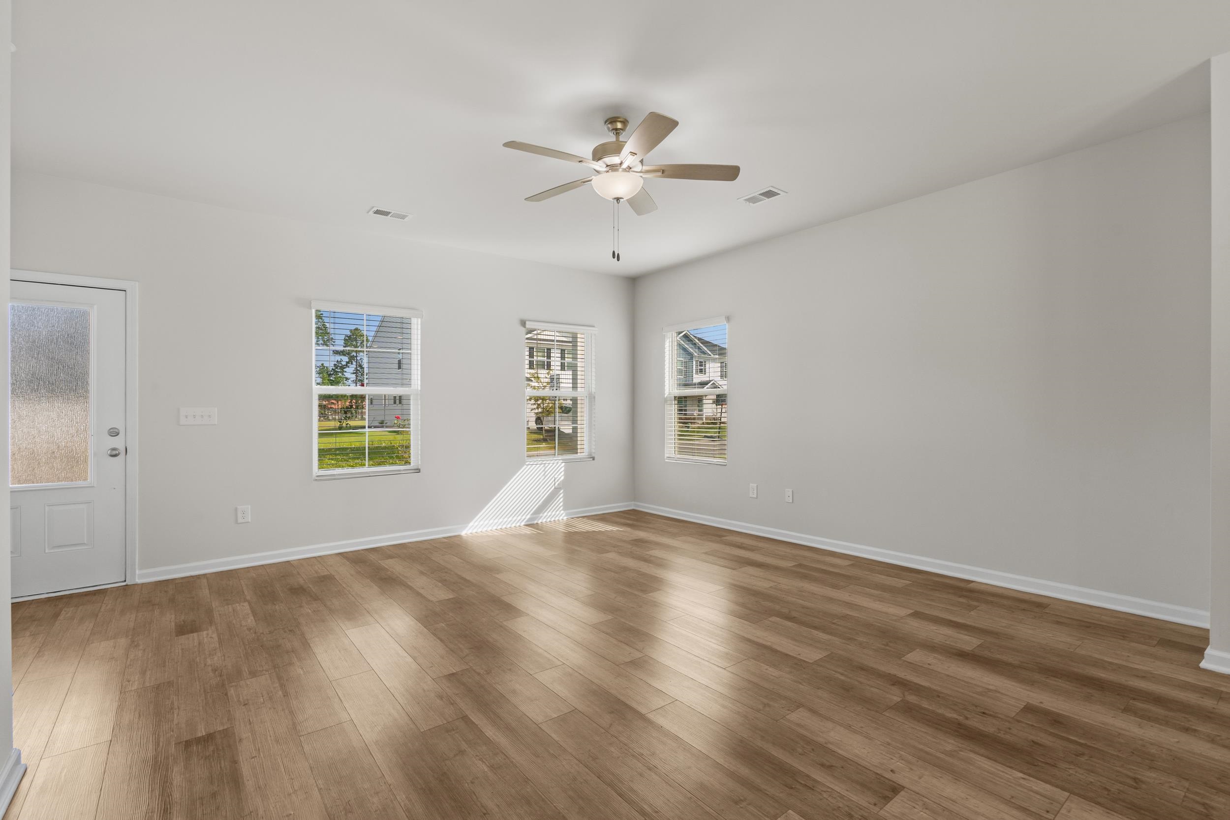 1318 Boswell Ct. Property Photo 4
