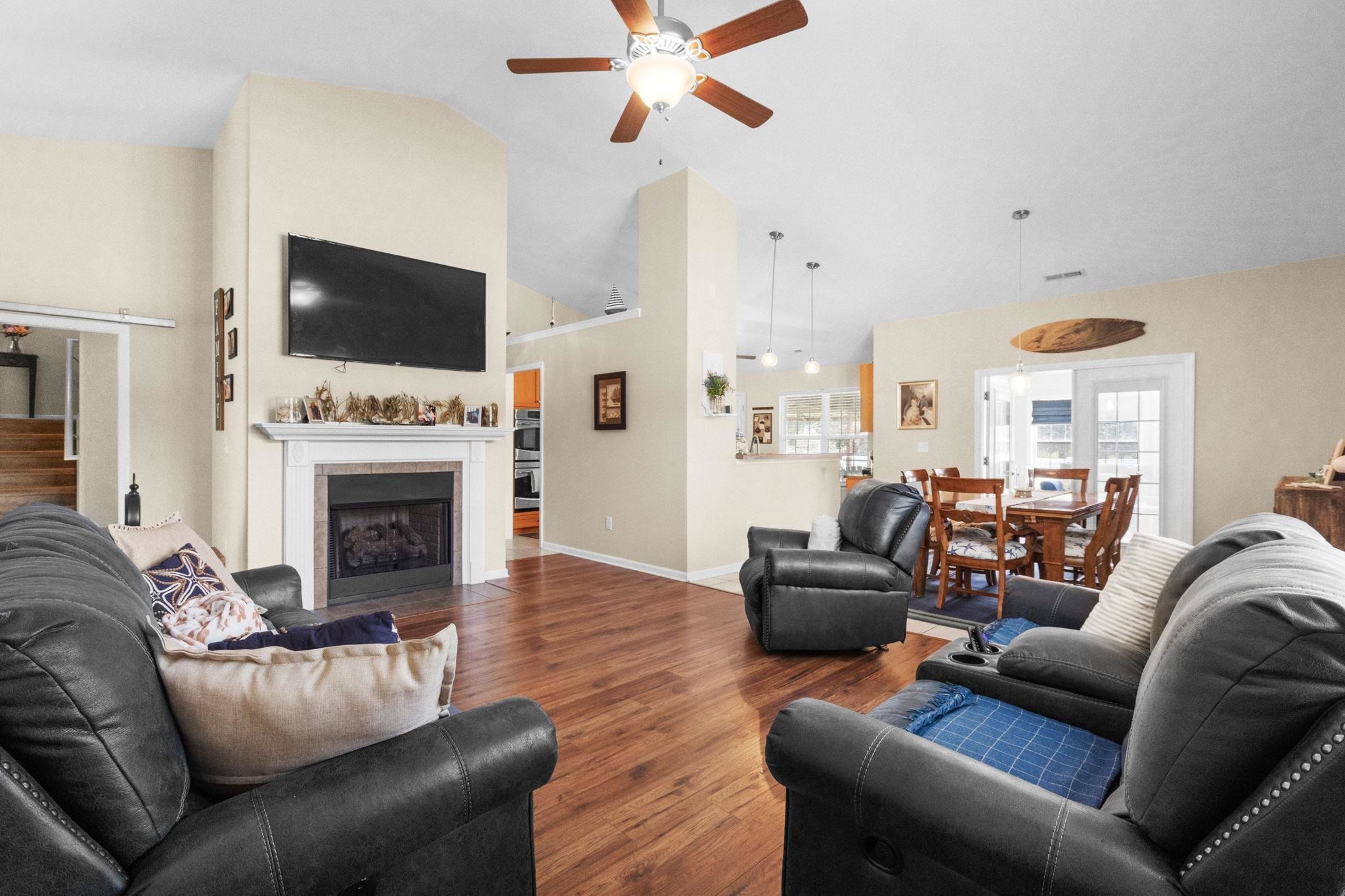 508 Coopers Hawk Ct. Property Photo 14