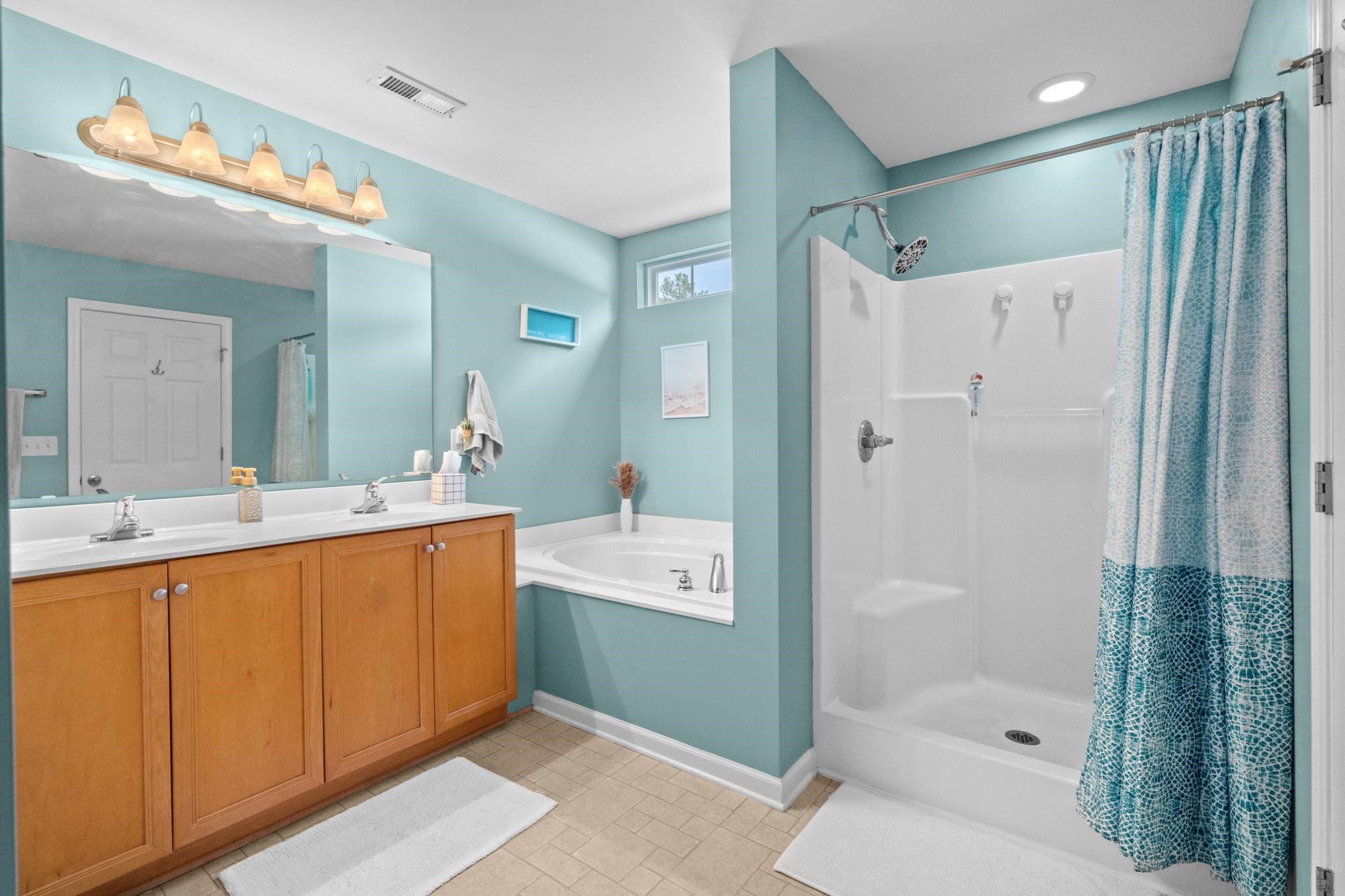 508 Coopers Hawk Ct. Property Photo 37