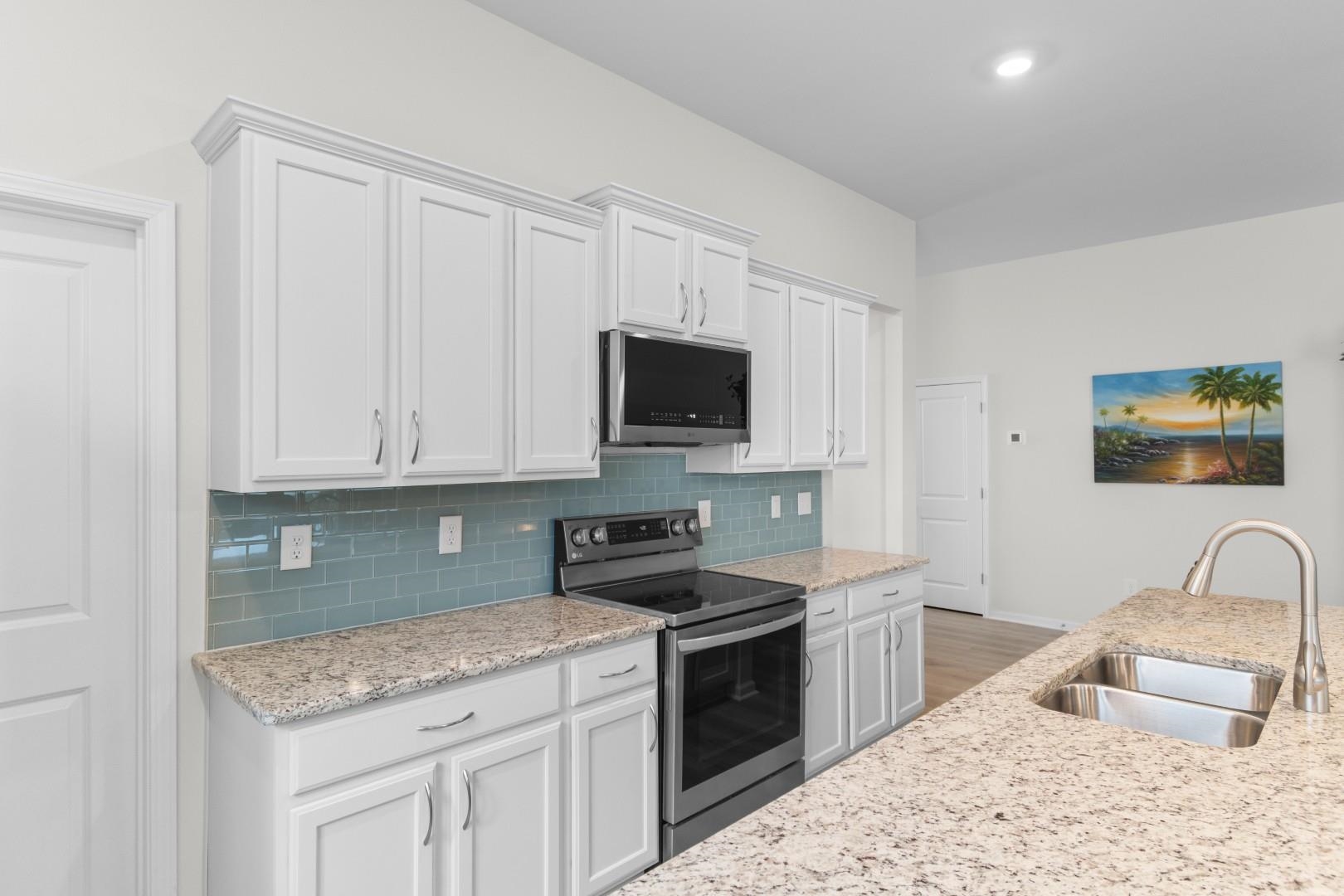 205 Juniata Loop Property Photo 5