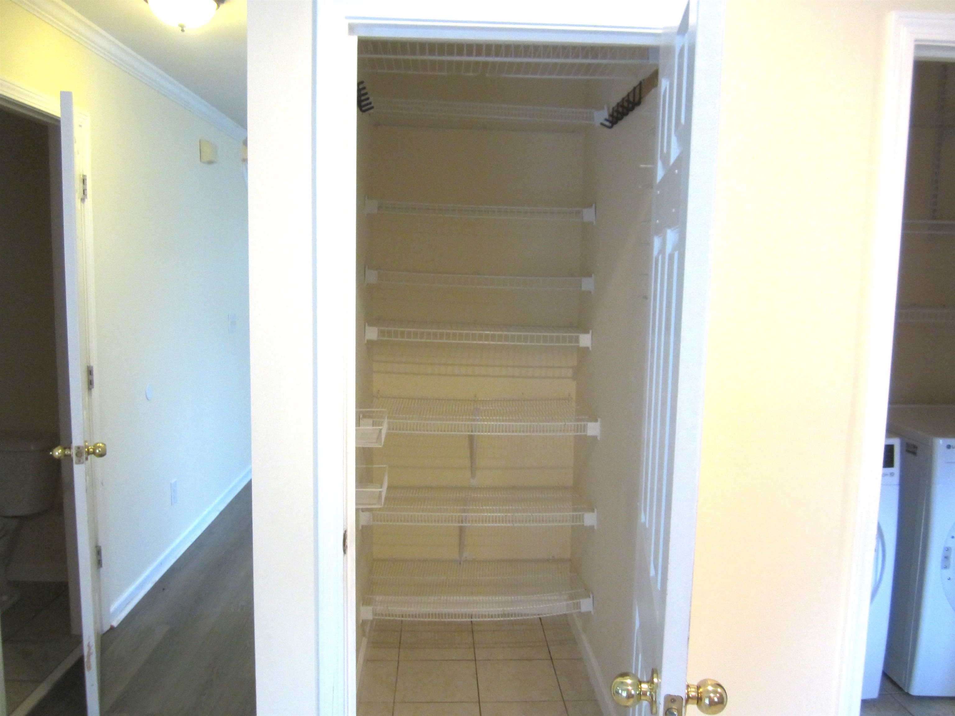 178 Tibton Circle Property Photo 7