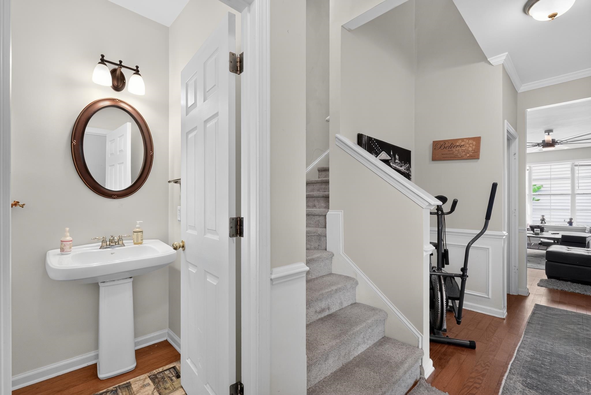 608 College Park Circle Property Photo 14